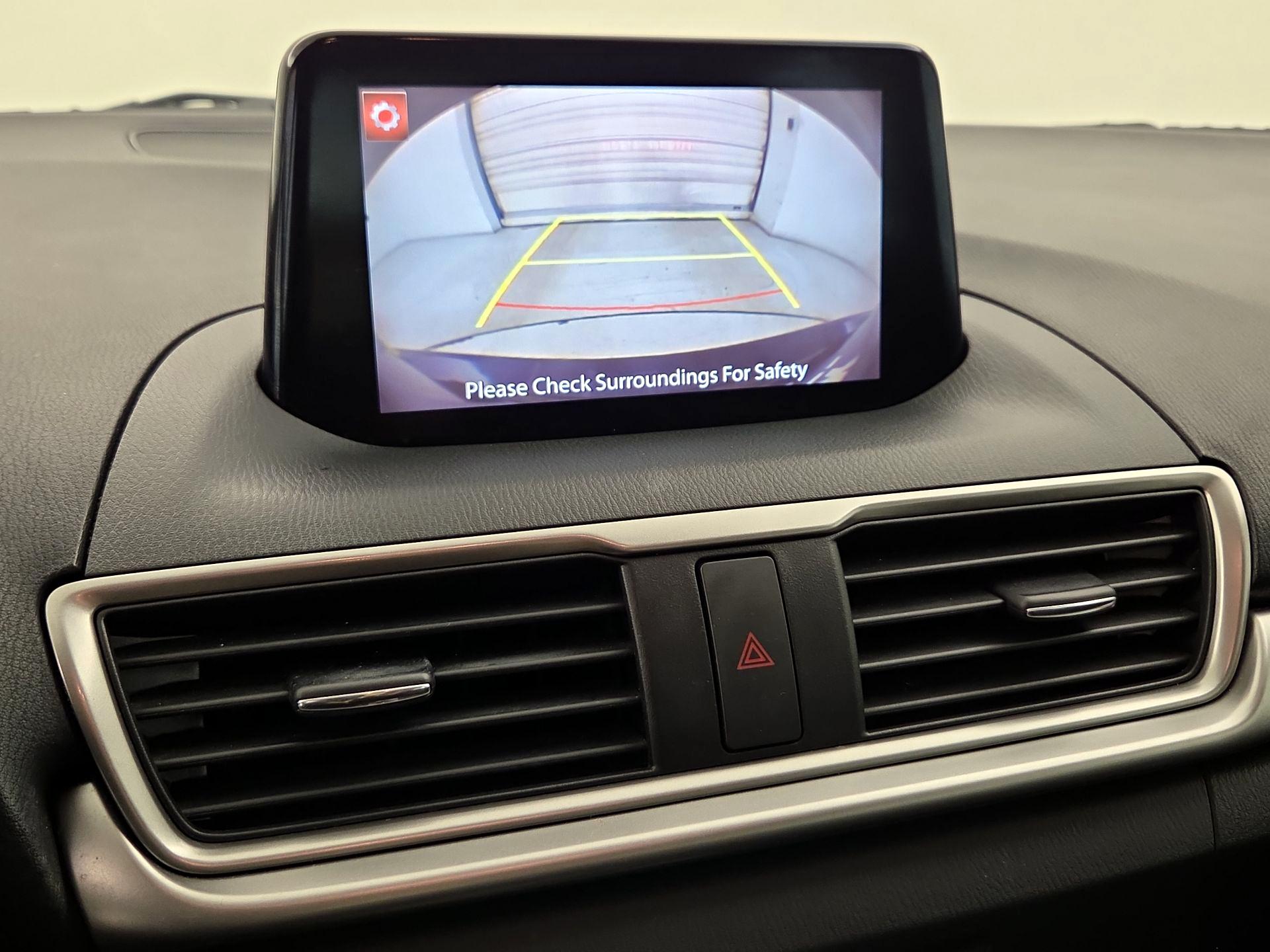 Thumbnail: 2017 Mazda Mazda3 - 14