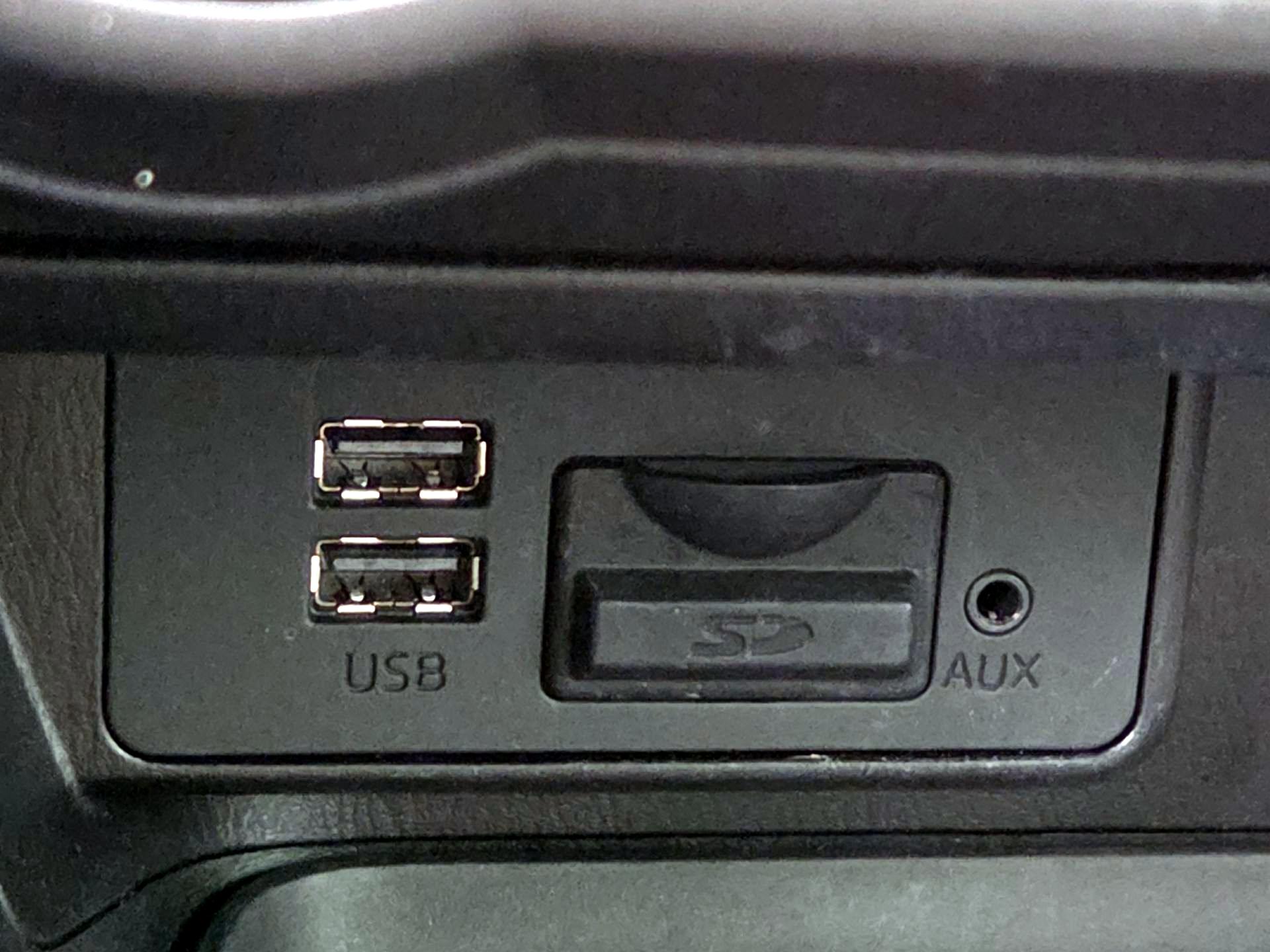 Thumbnail: 2017 Mazda Mazda3 - 18