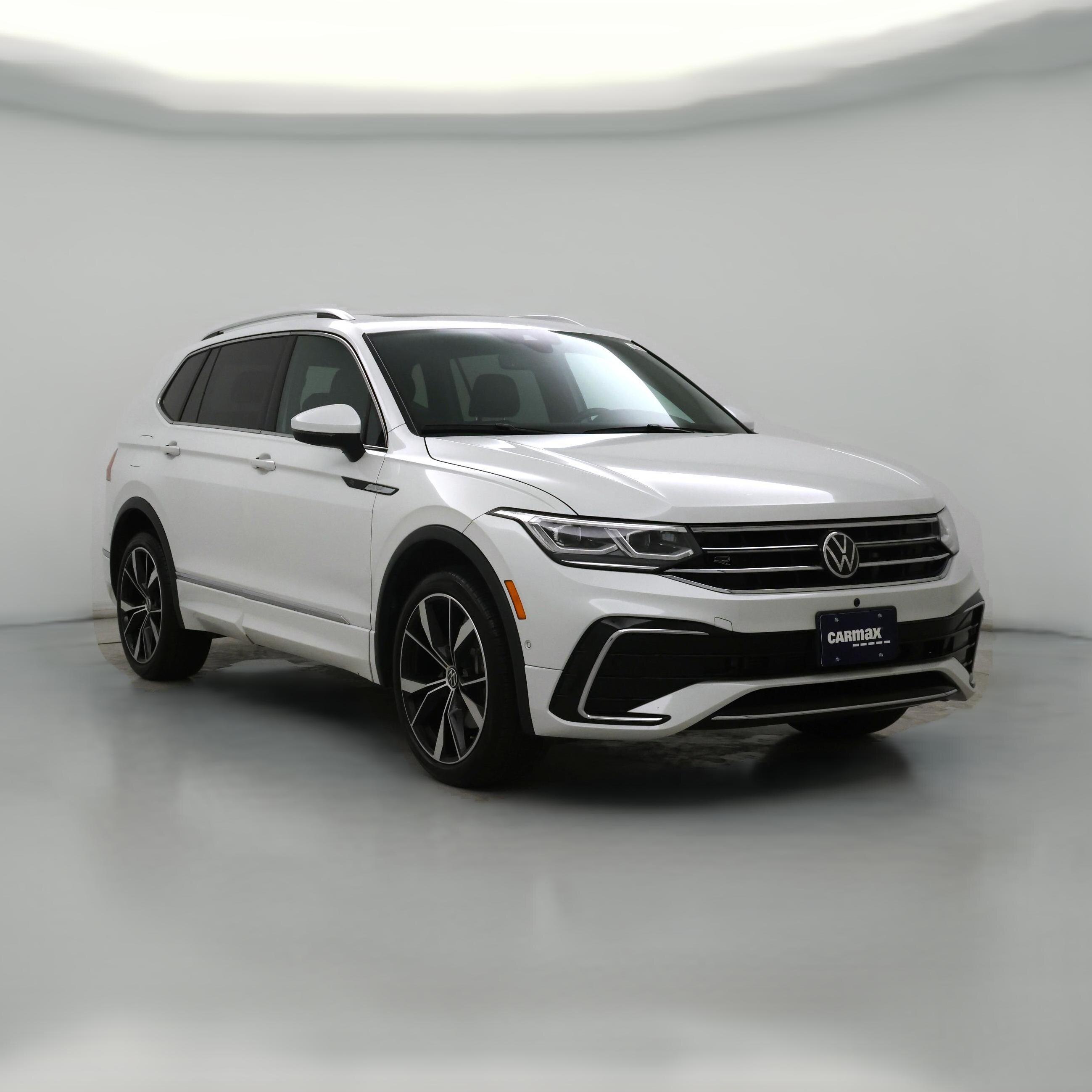 Thumbnail: 2022 Volkswagen Tiguan - 1