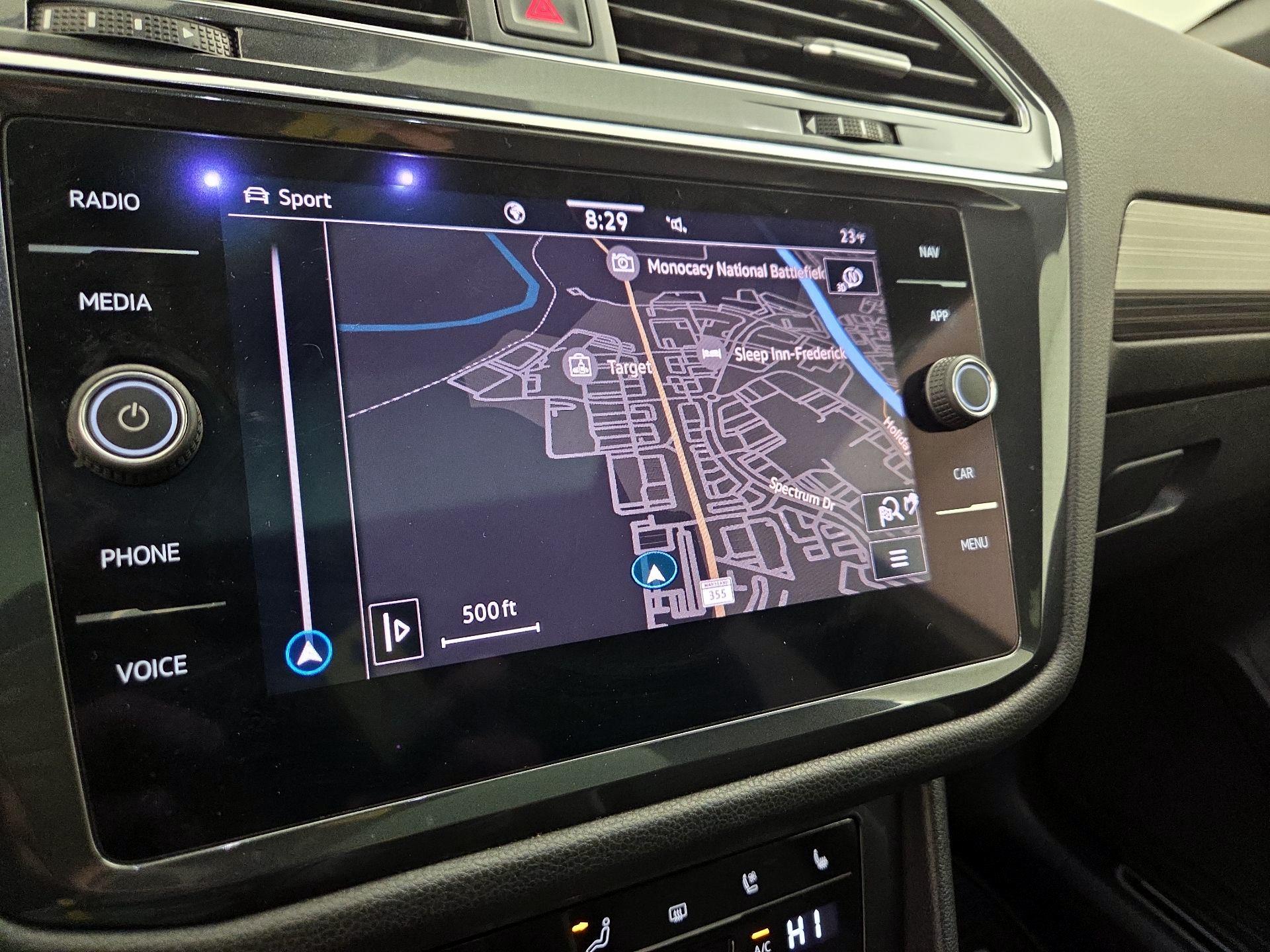 Thumbnail: 2022 Volkswagen Tiguan - 14