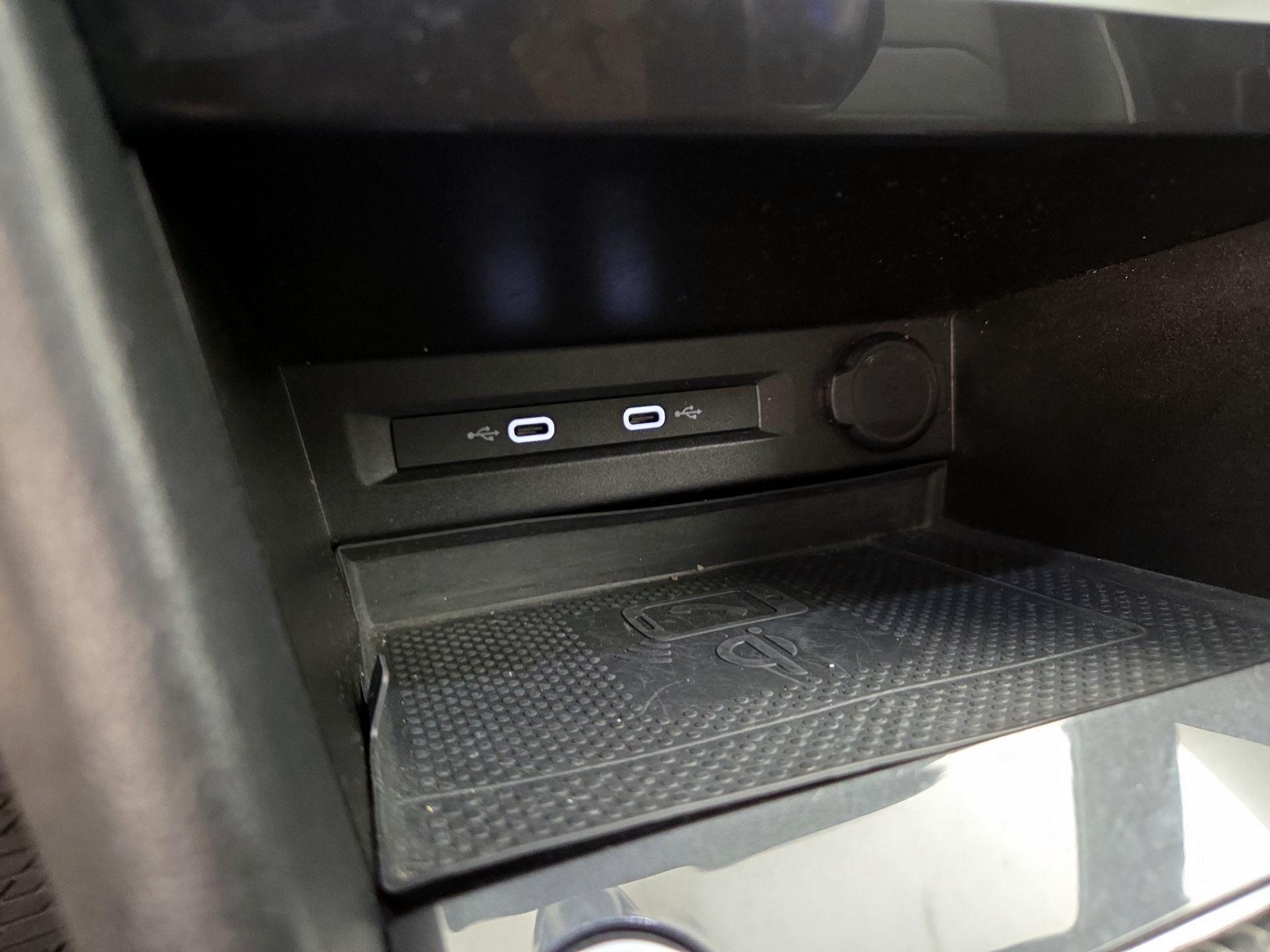 Thumbnail: 2022 Volkswagen Tiguan - 19