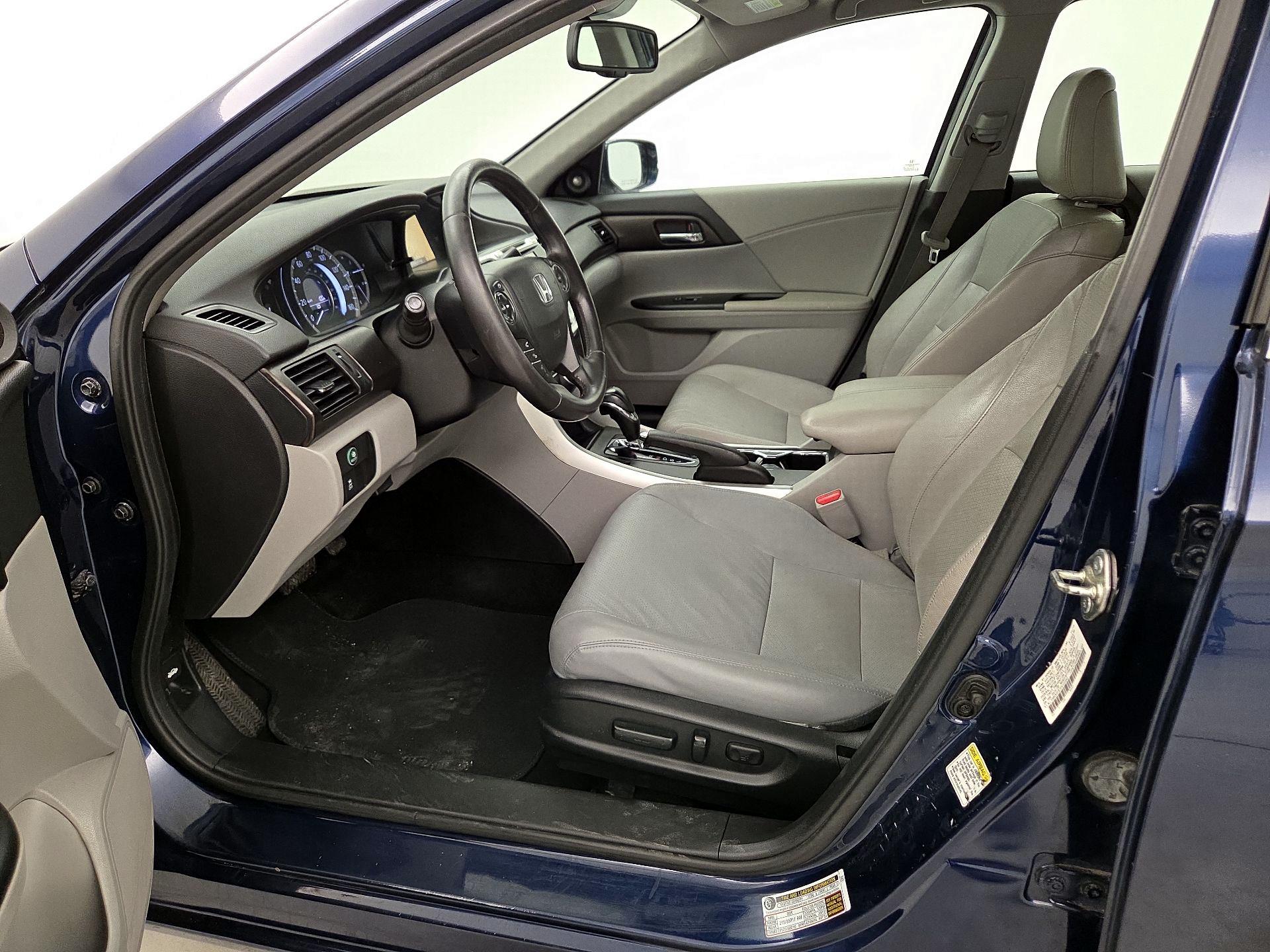 Thumbnail: 2015 Honda Accord - 11