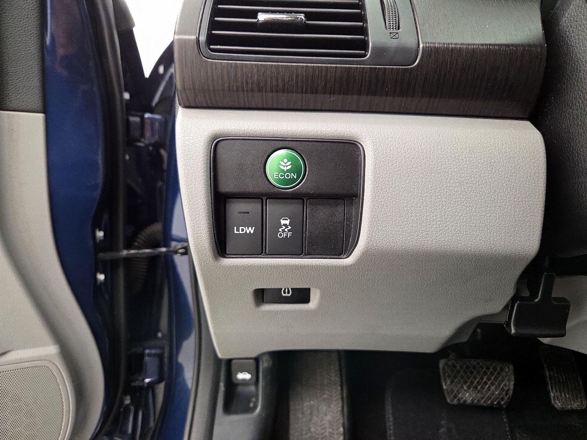 Thumbnail: 2015 Honda Accord - 13