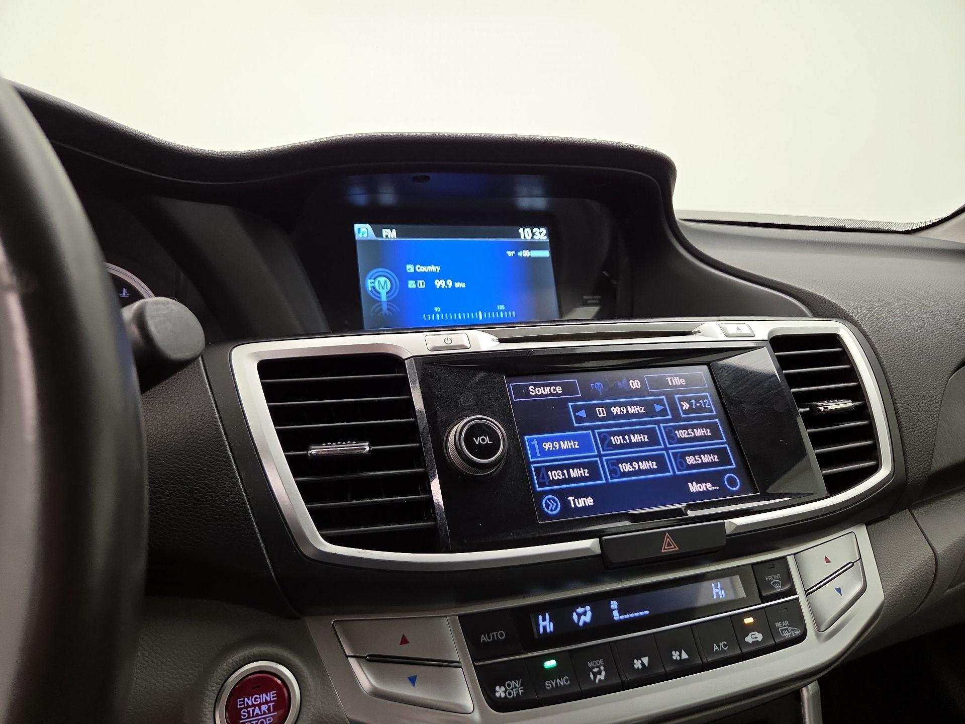 Thumbnail: 2015 Honda Accord - 16