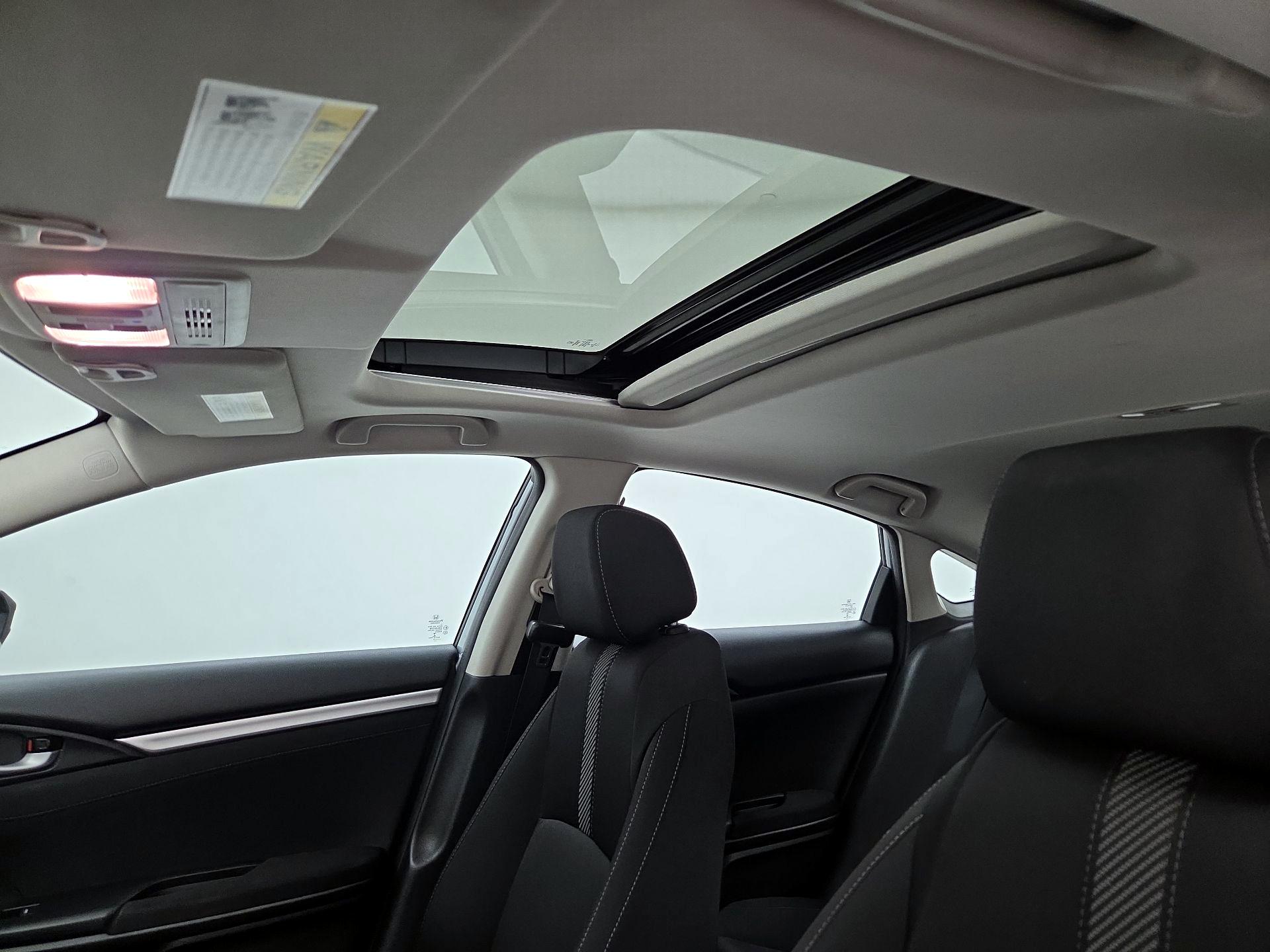 Thumbnail: 2016 Honda Civic - 19