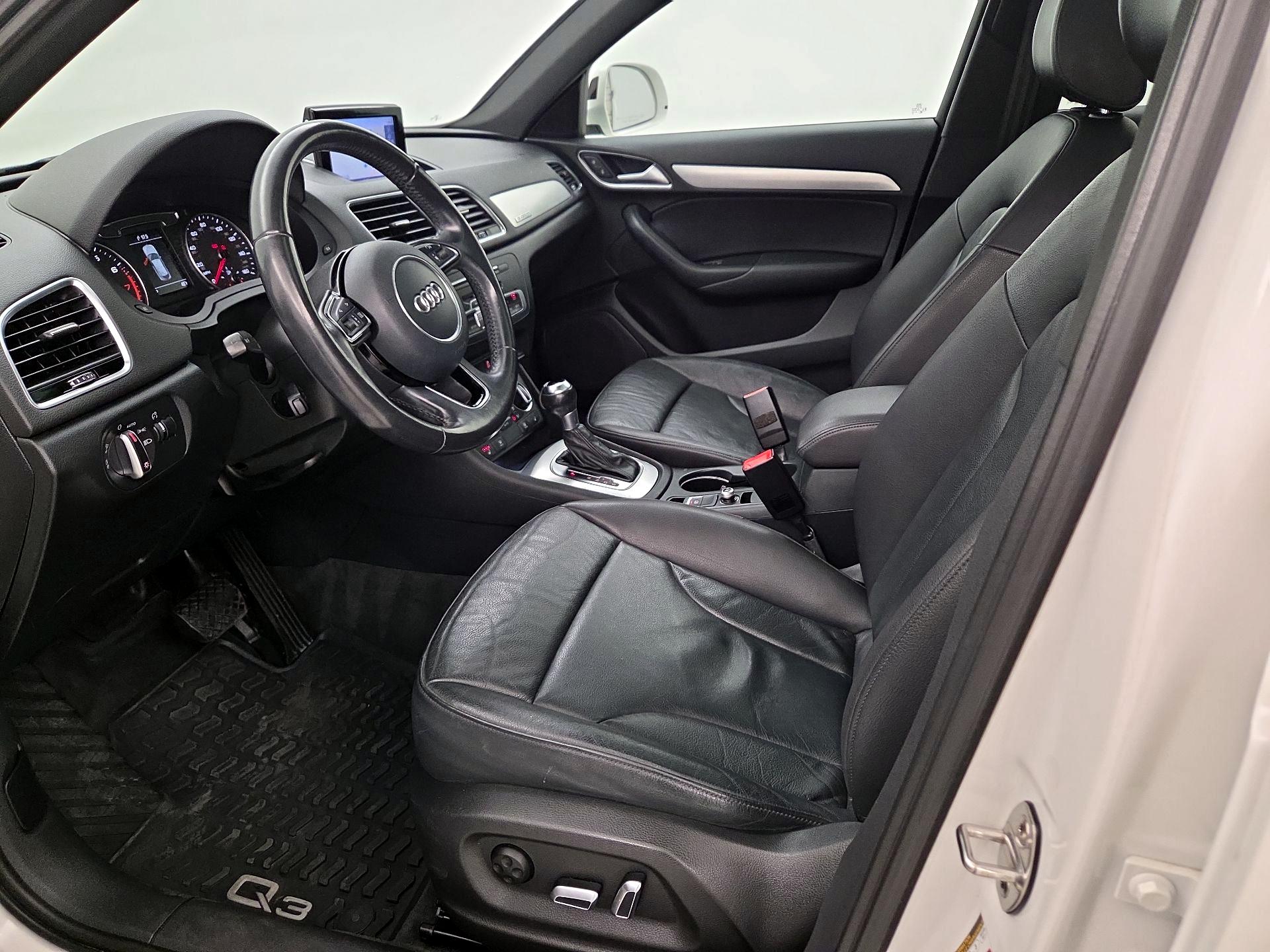 Thumbnail: 2017 Audi Q3 - 11