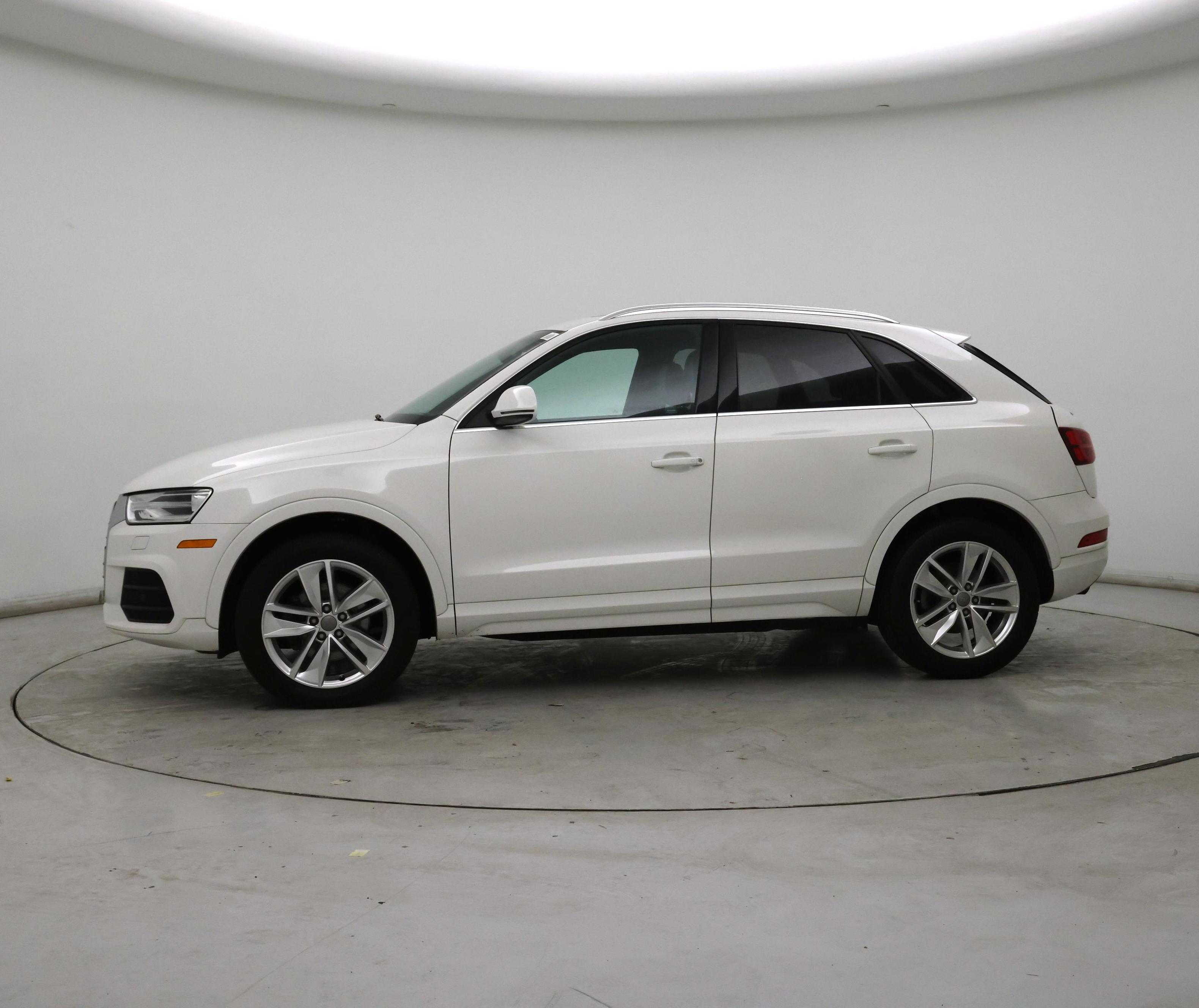 Thumbnail: 2017 Audi Q3 - 3