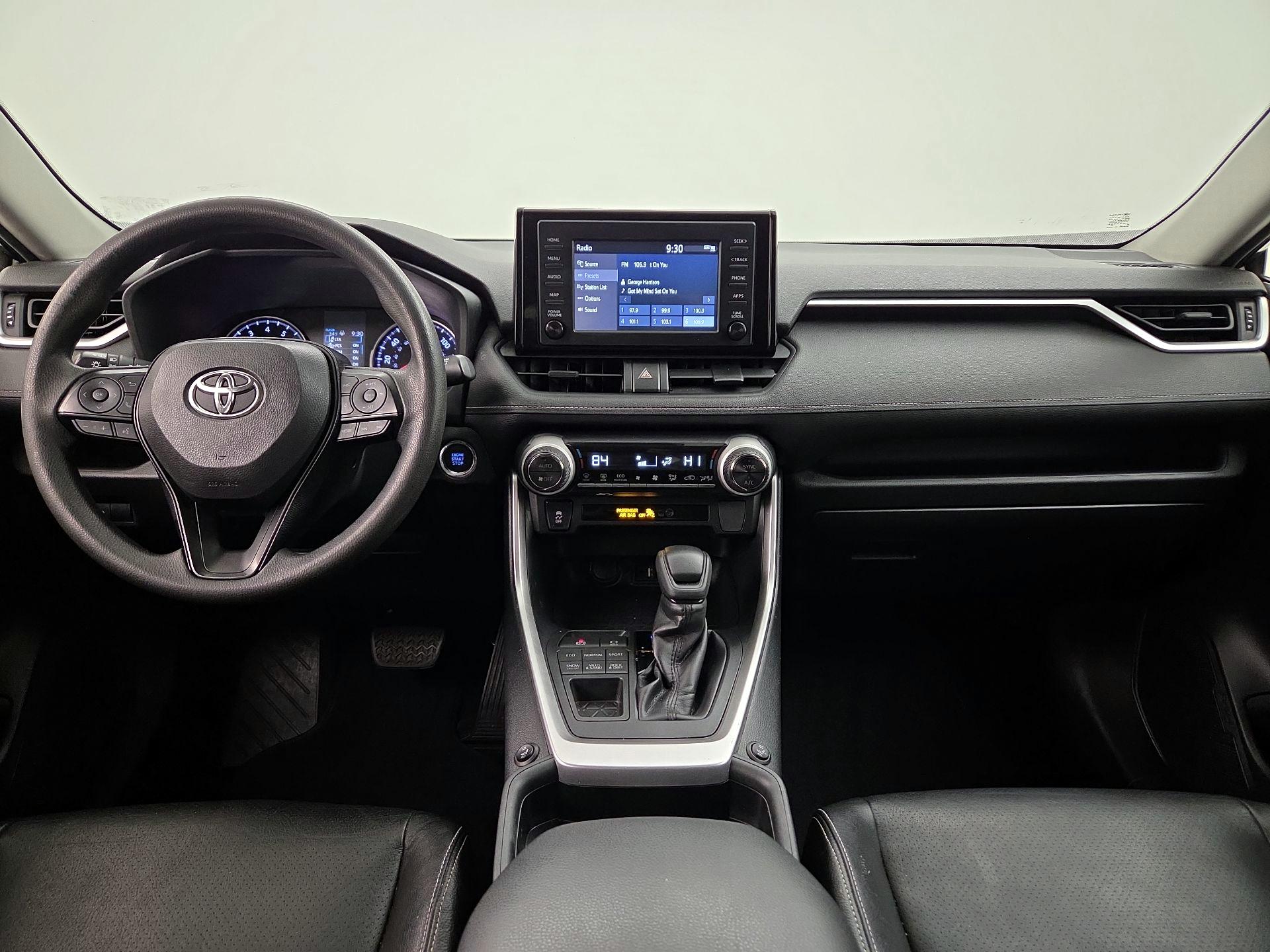 Thumbnail: 2019 Toyota RAV4 - 9