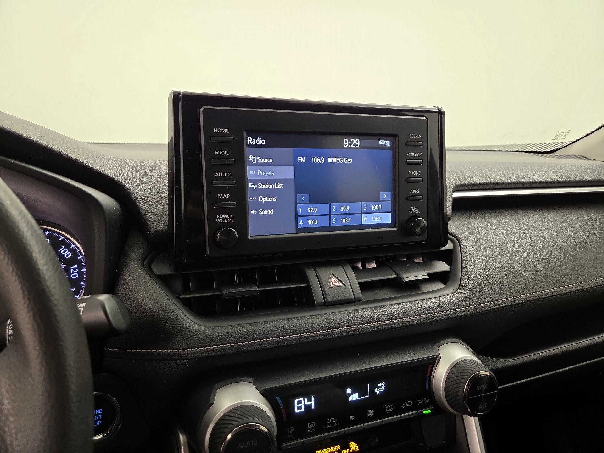 Thumbnail: 2019 Toyota RAV4 - 15