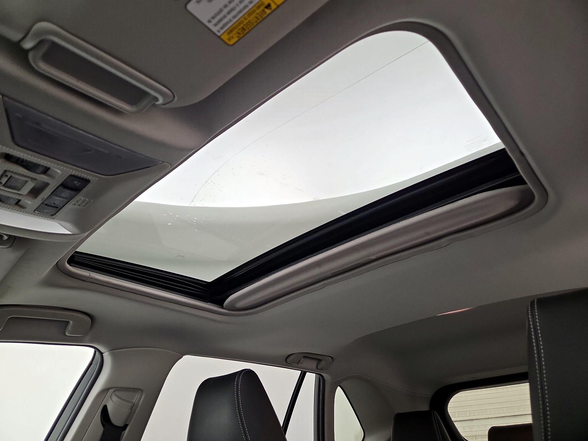 Thumbnail: 2019 Toyota RAV4 - 19