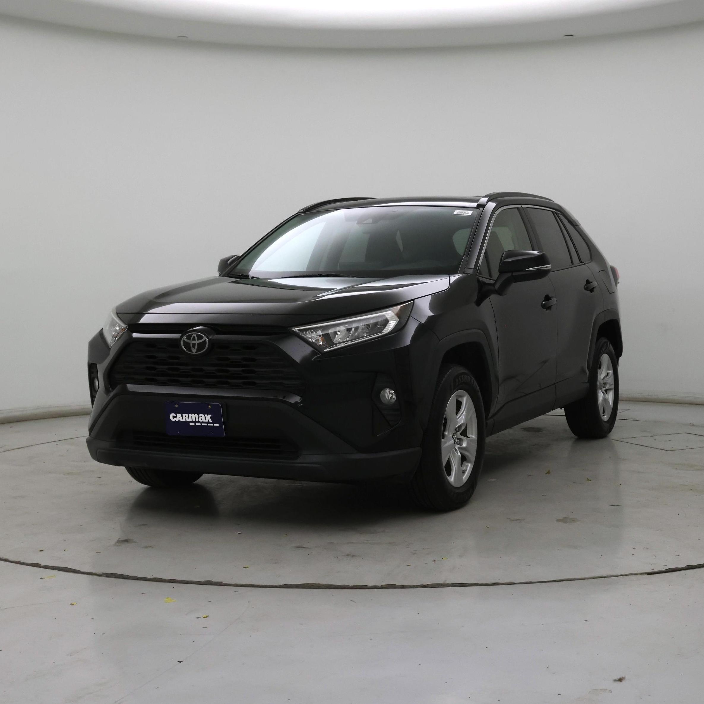 Thumbnail: 2019 Toyota RAV4 - 4