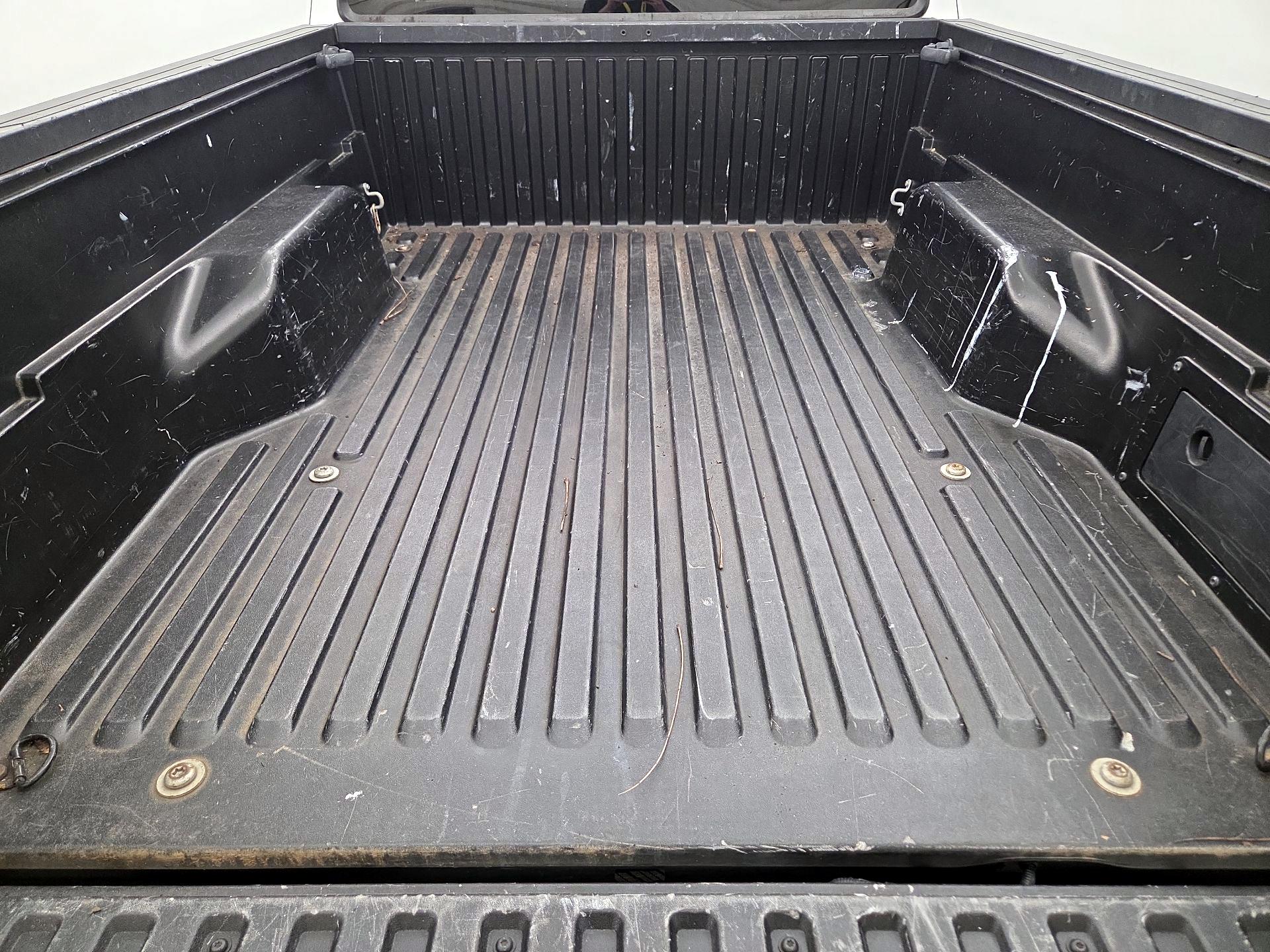 Thumbnail: 2022 Toyota Tacoma - 19