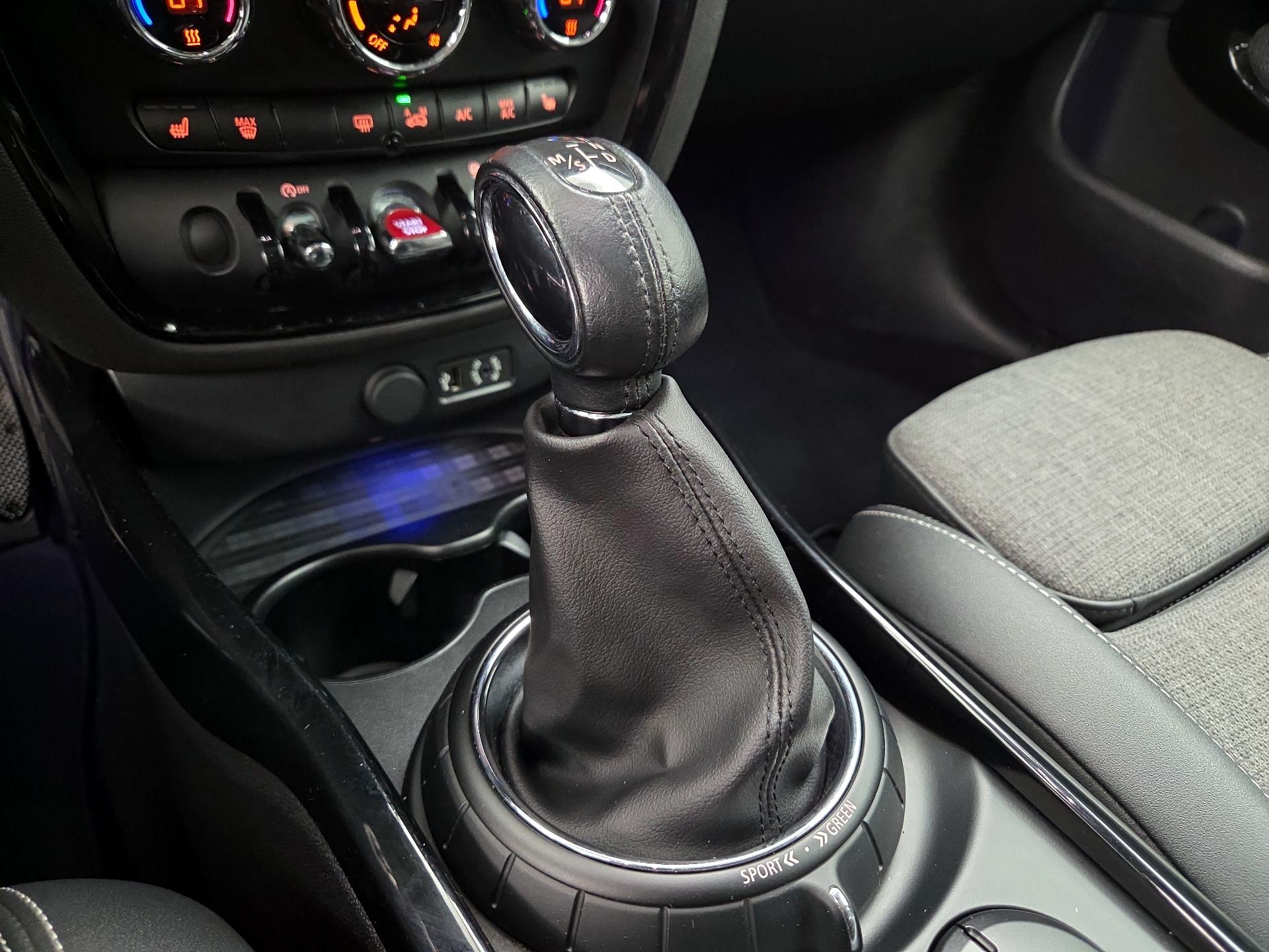 Thumbnail: 2016 MINI Cooper Clubman - 16