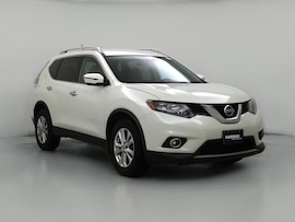 White 2016 Nissan Rogue SV
