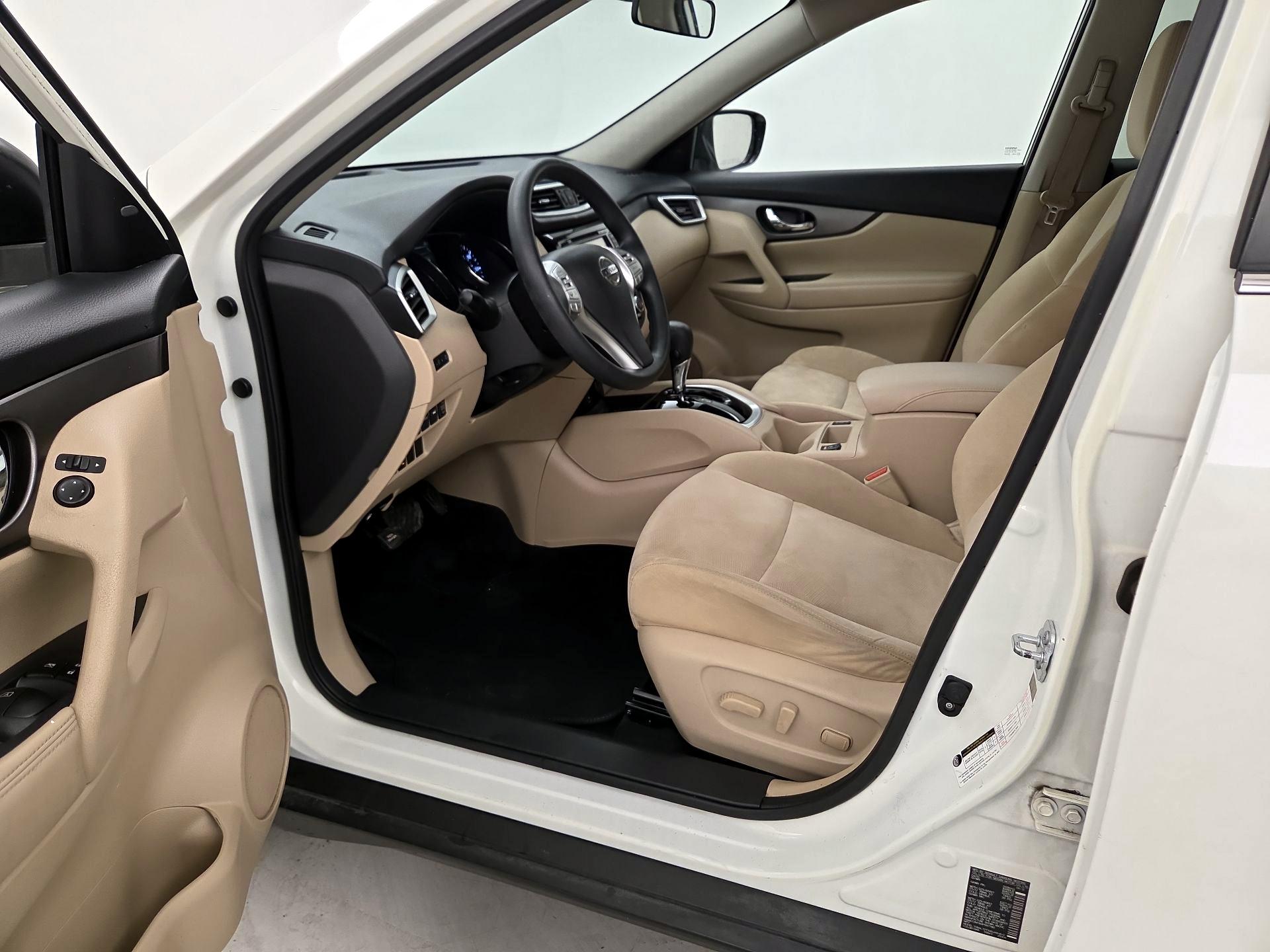 Thumbnail: 2016 Nissan Rogue - 11