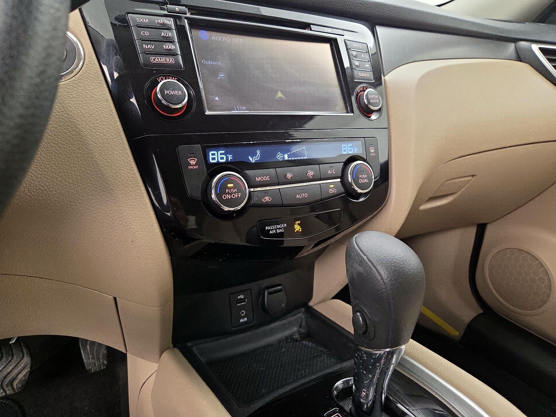 Thumbnail: 2016 Nissan Rogue - 17