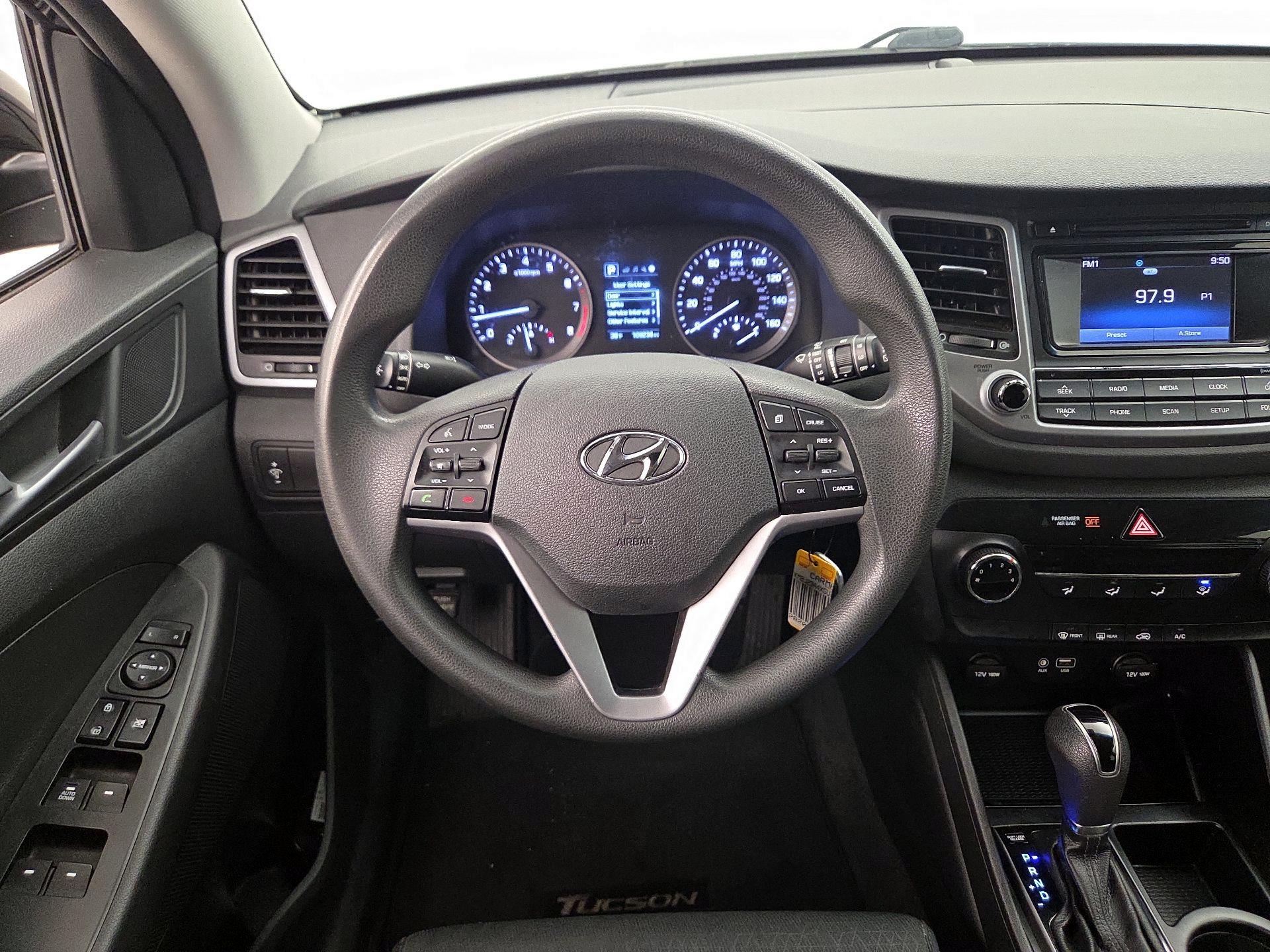 Thumbnail: 2016 Hyundai Tucson - 10