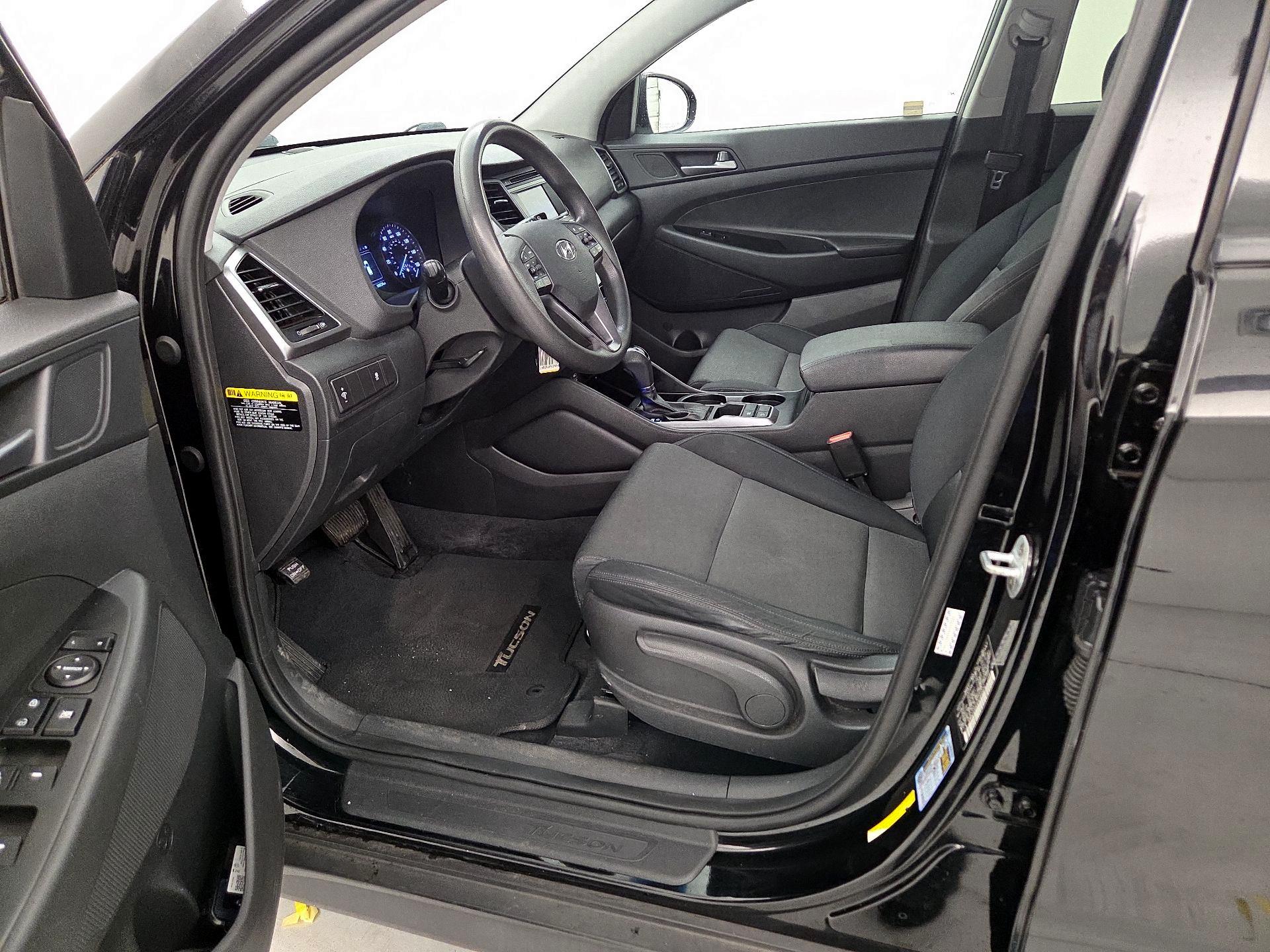 Thumbnail: 2016 Hyundai Tucson - 11