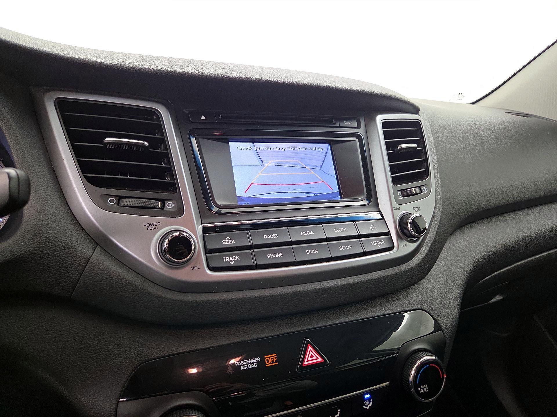 Thumbnail: 2016 Hyundai Tucson - 14