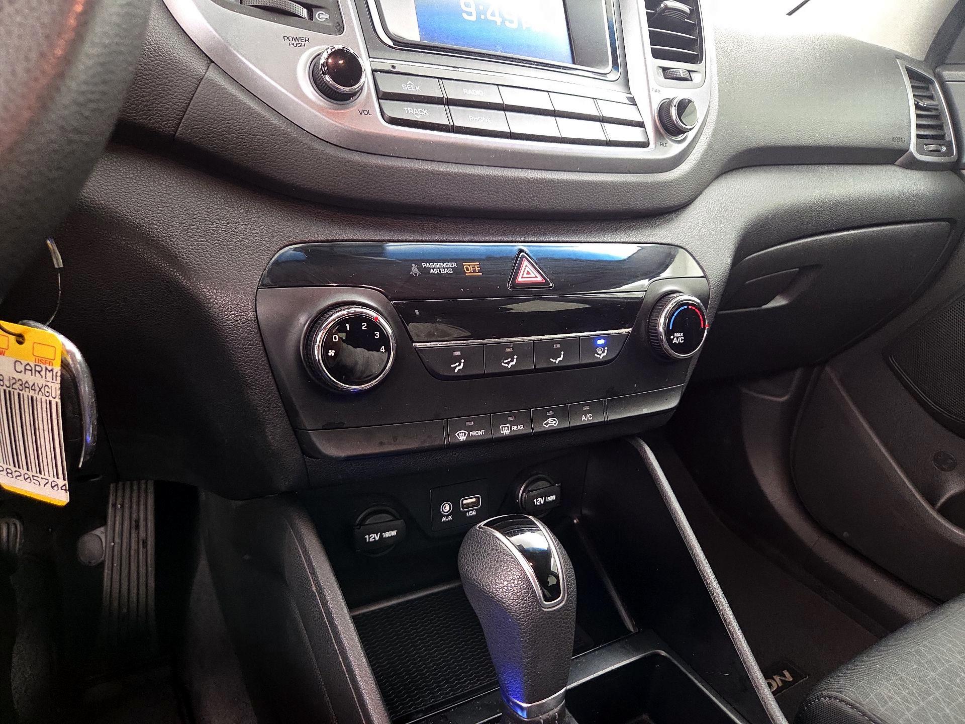 Thumbnail: 2016 Hyundai Tucson - 16