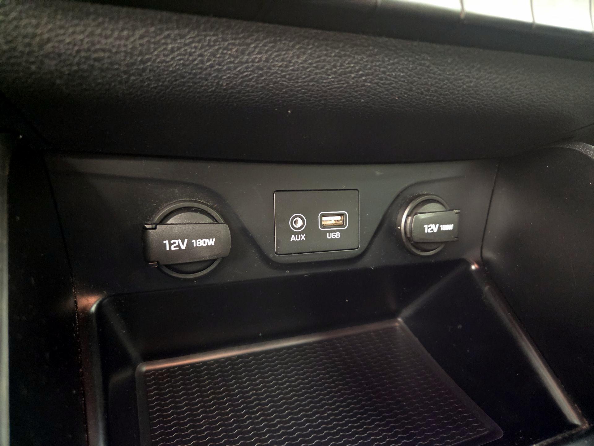 Thumbnail: 2016 Hyundai Tucson - 18