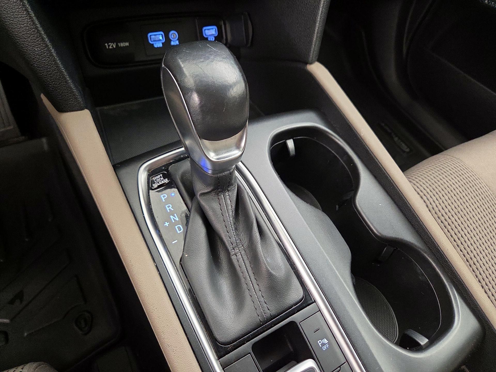 Thumbnail: 2019 Hyundai Santa Fe - 17