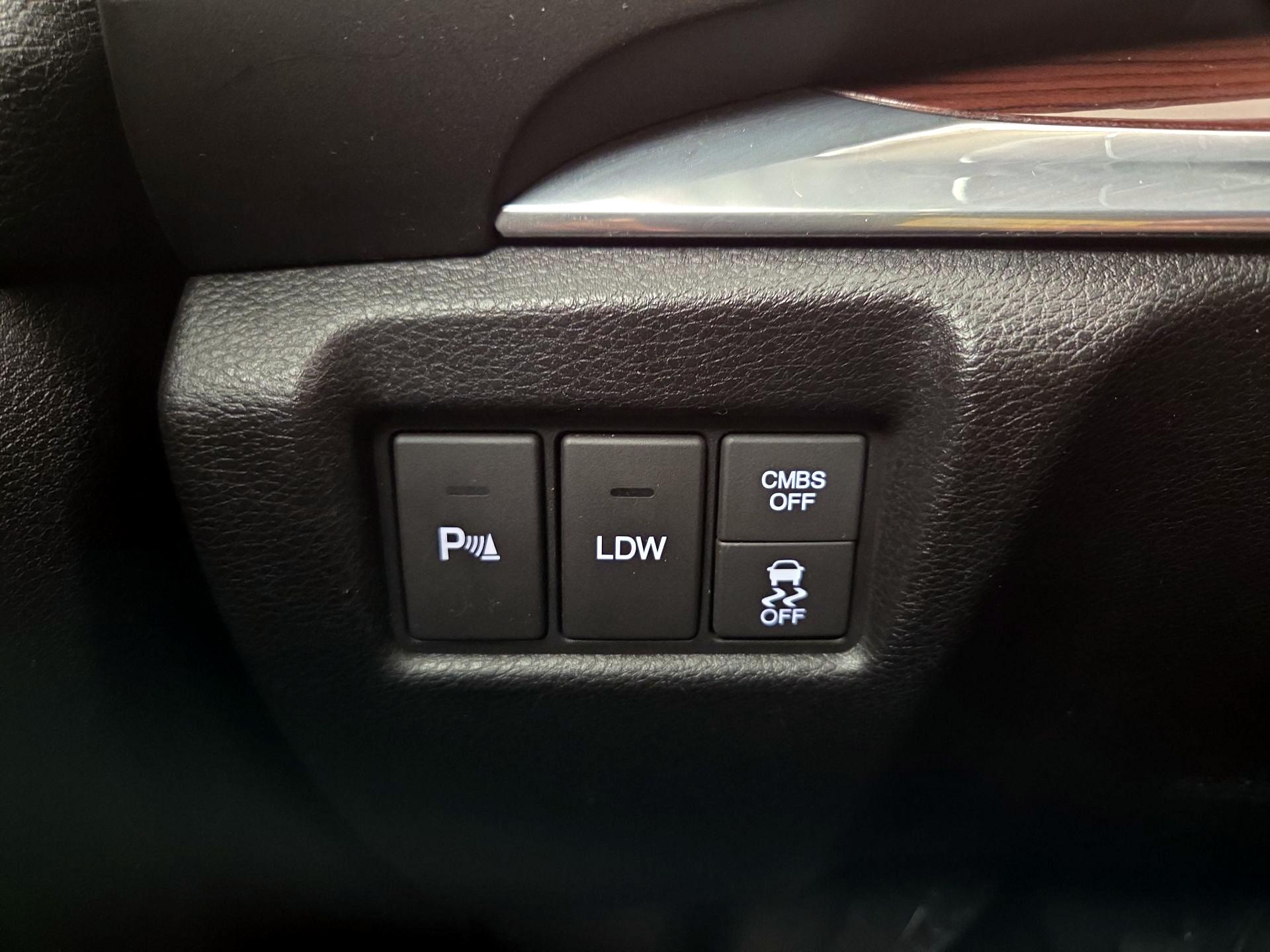 Thumbnail: 2015 Acura MDX - 13