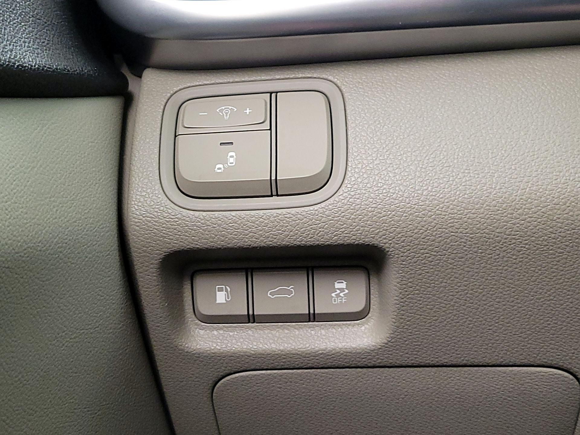 Thumbnail: 2017 Kia Optima - 13