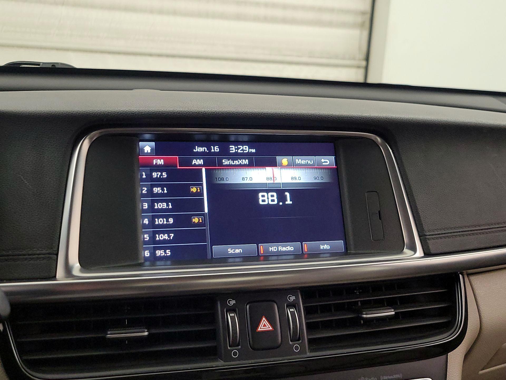 Thumbnail: 2017 Kia Optima - 16