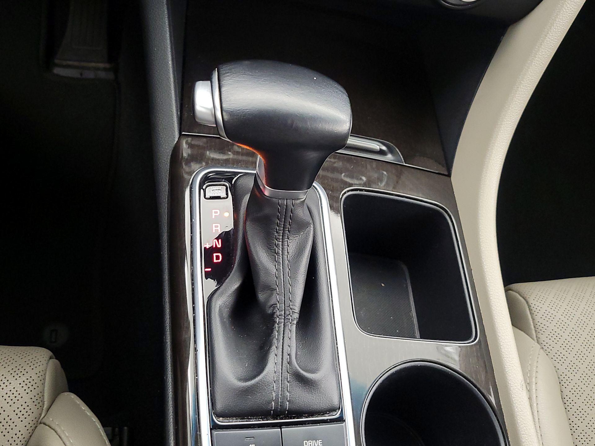 Thumbnail: 2017 Kia Optima - 18