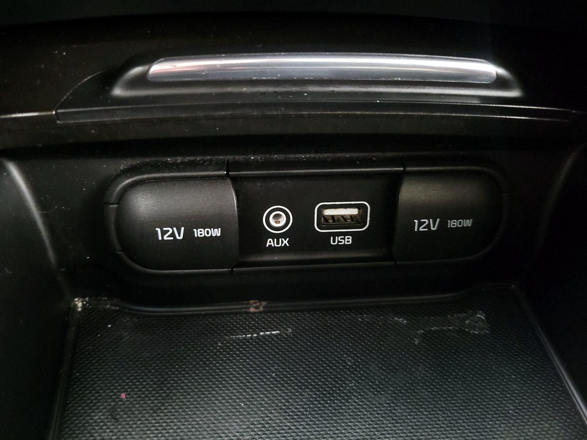 Thumbnail: 2017 Kia Optima - 19