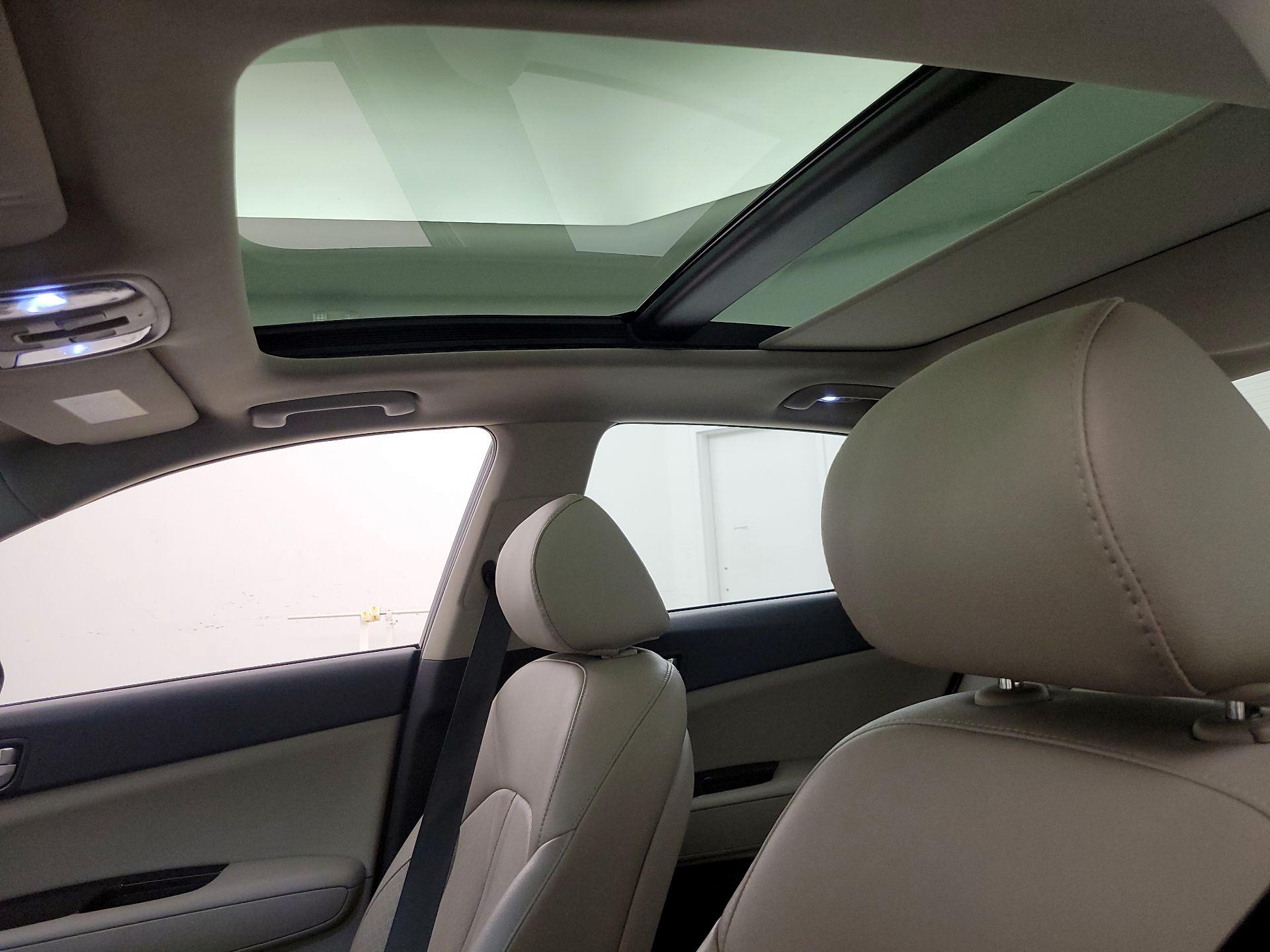 Thumbnail: 2017 Kia Optima - 20