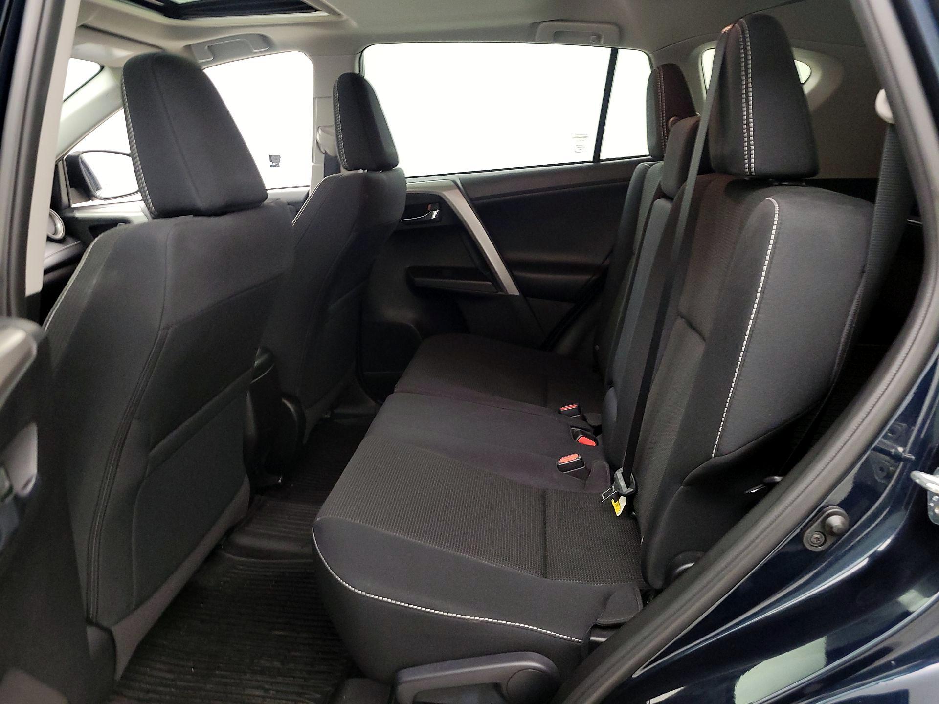 Thumbnail: 2017 Toyota RAV4 - 20