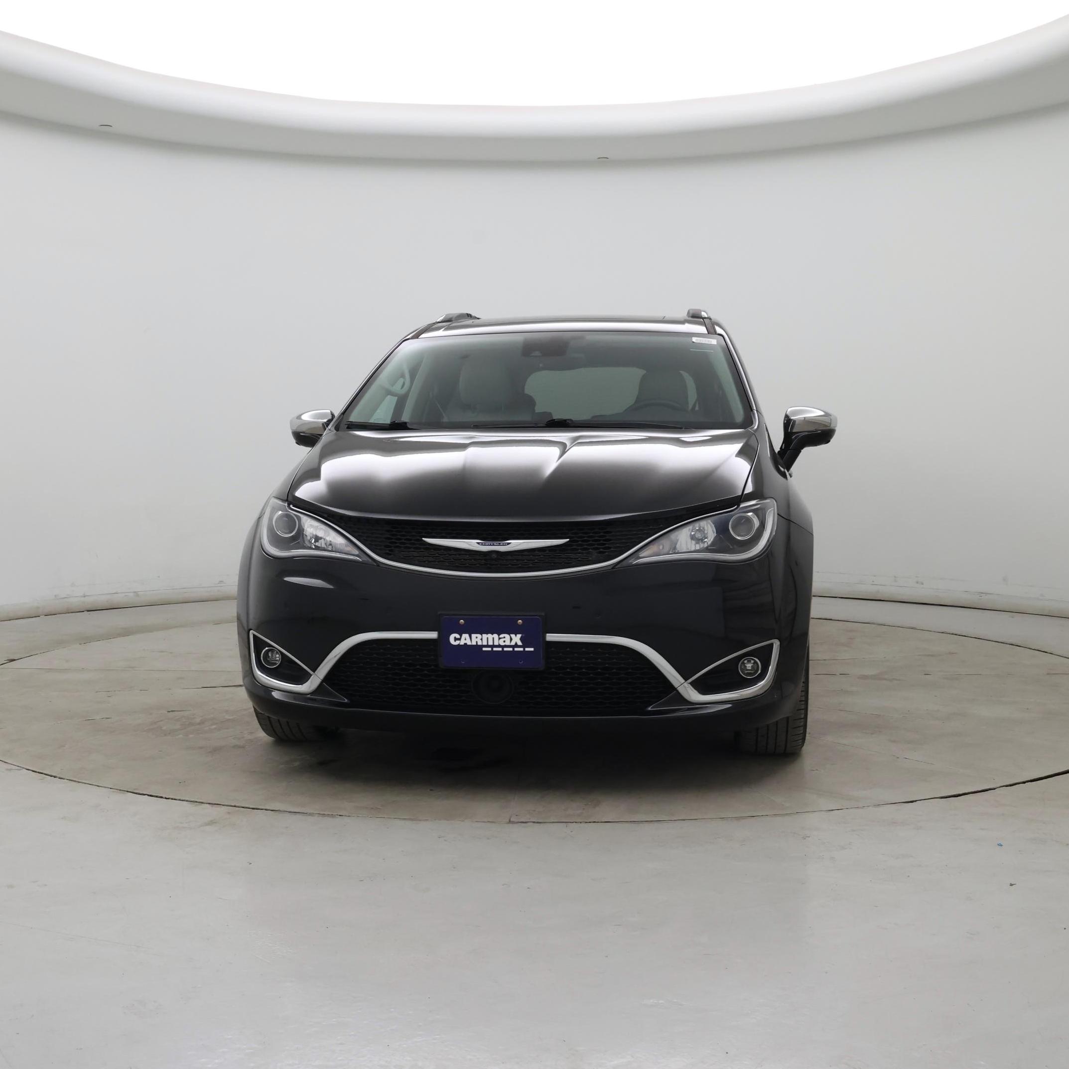 Thumbnail: 2019 Chrysler Pacifica - 5