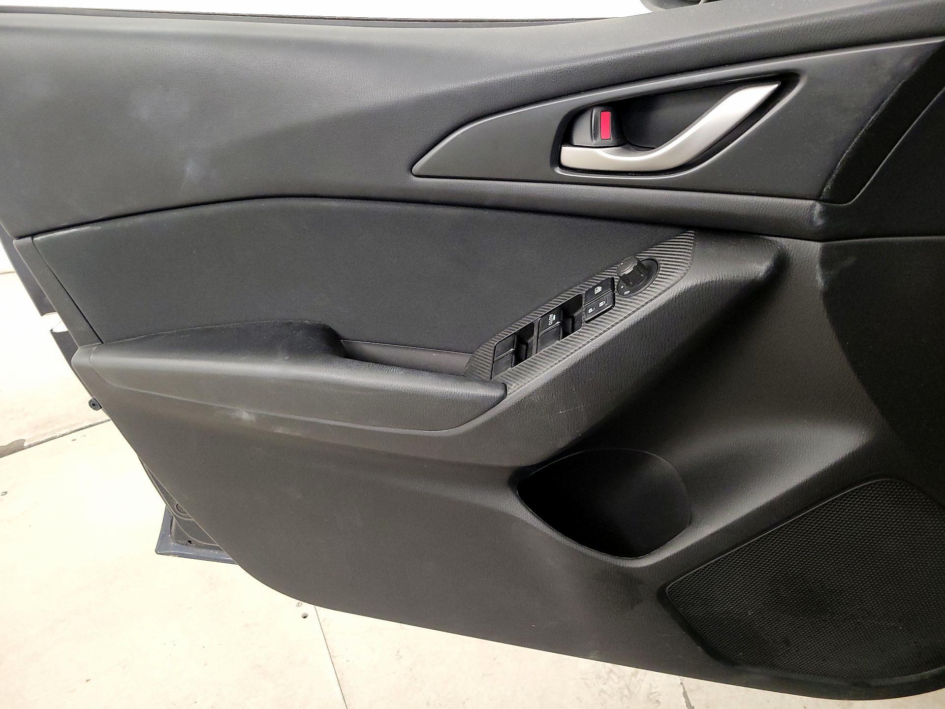 Thumbnail: 2015 Mazda Mazda3 - 12