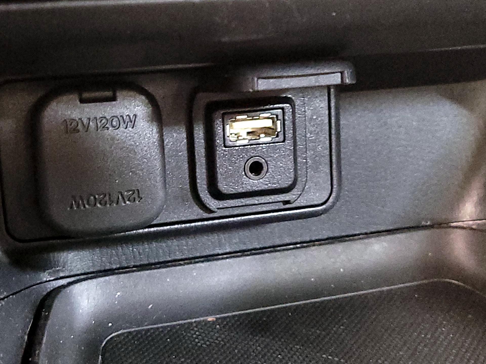 Thumbnail: 2015 Mazda Mazda3 - 17