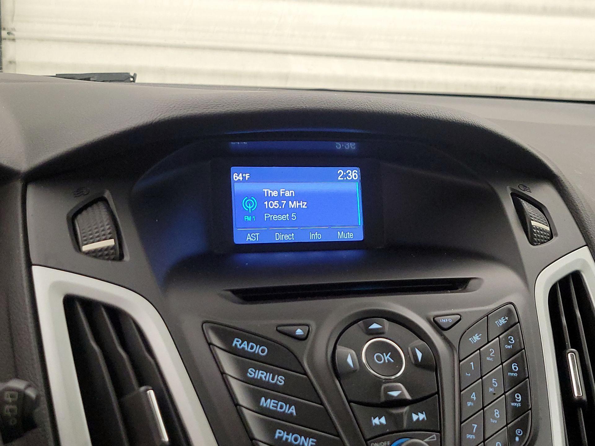 Thumbnail: 2014 Ford Focus - 14