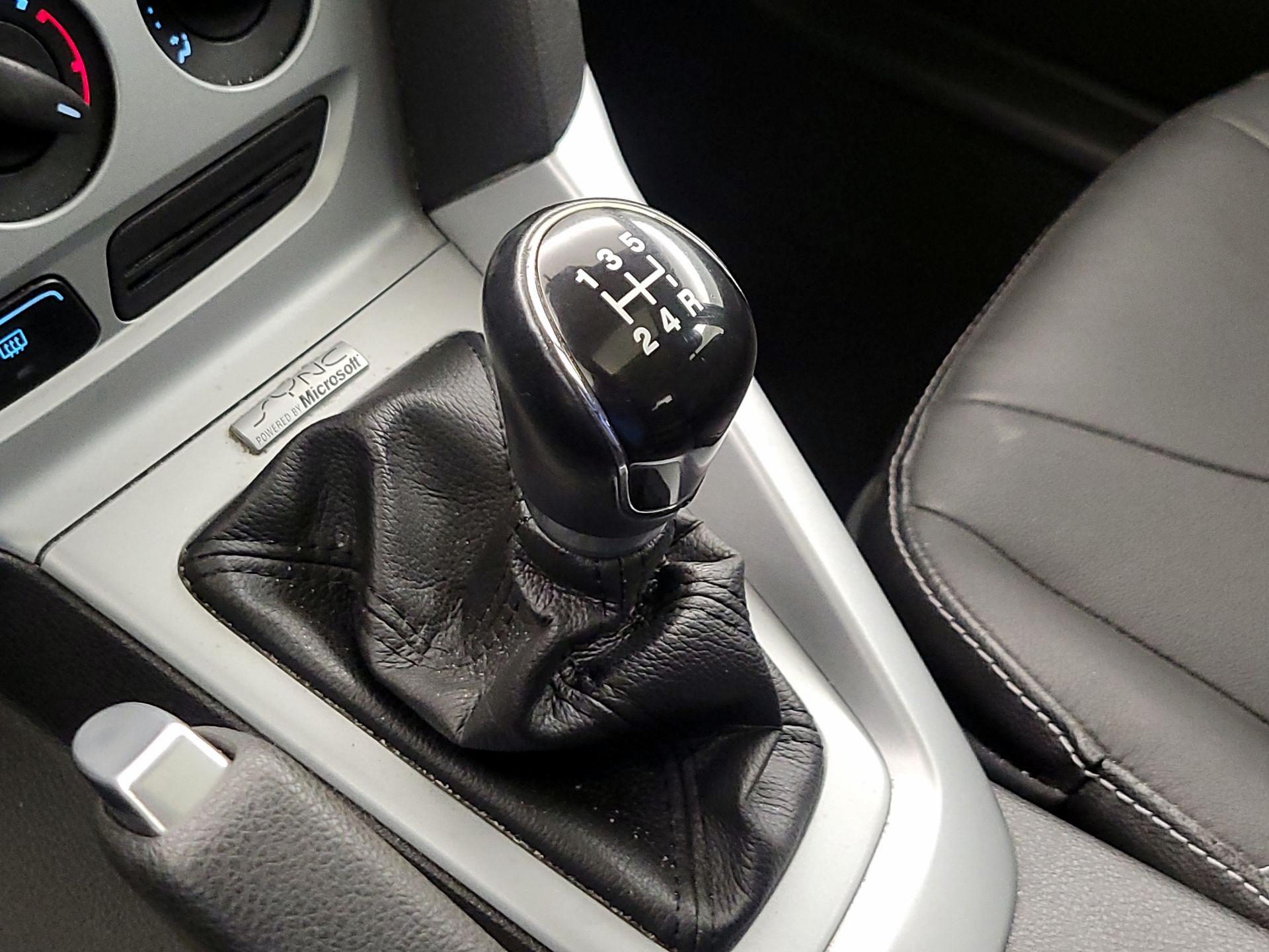 Thumbnail: 2014 Ford Focus - 16