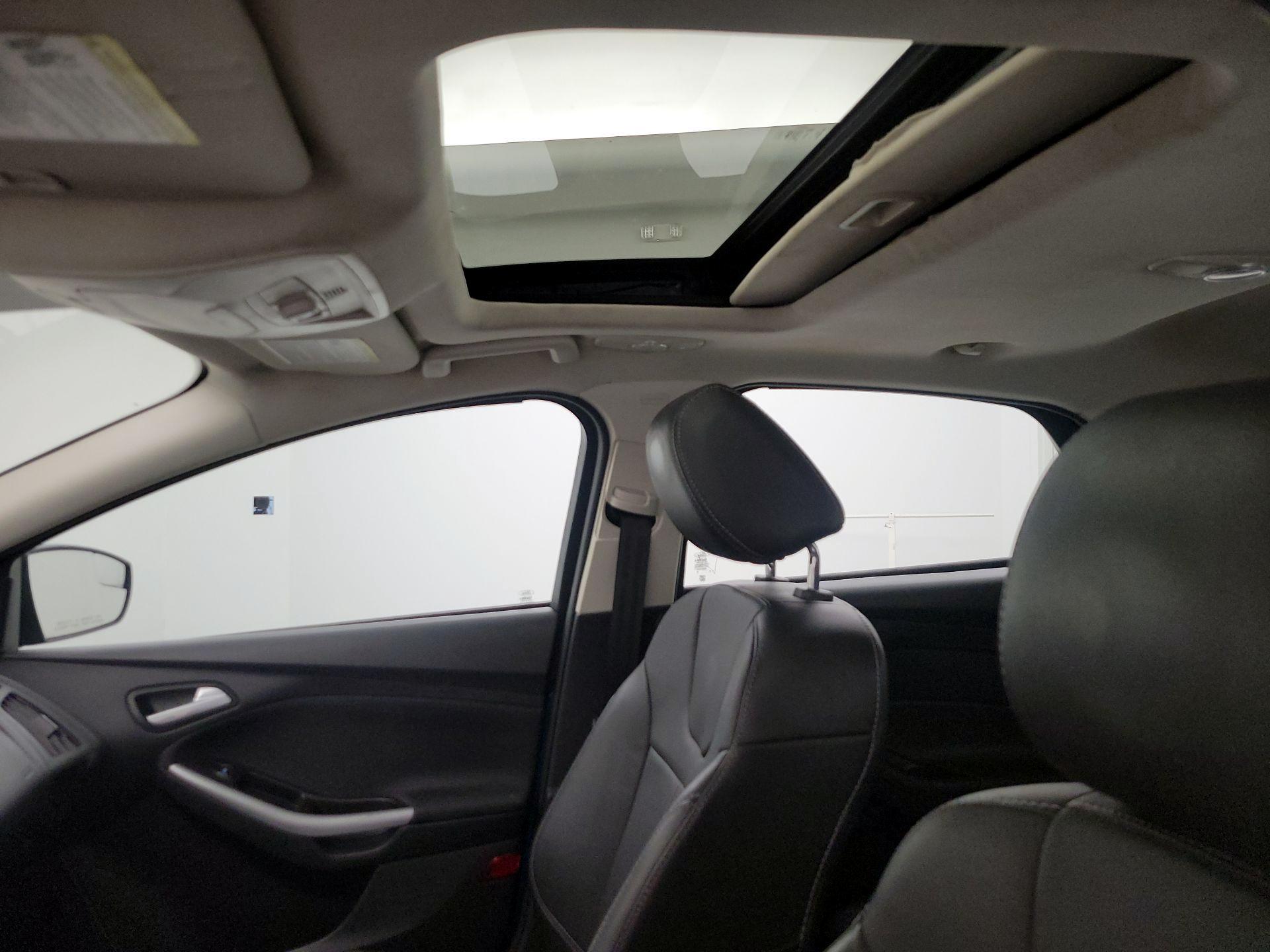 Thumbnail: 2014 Ford Focus - 18