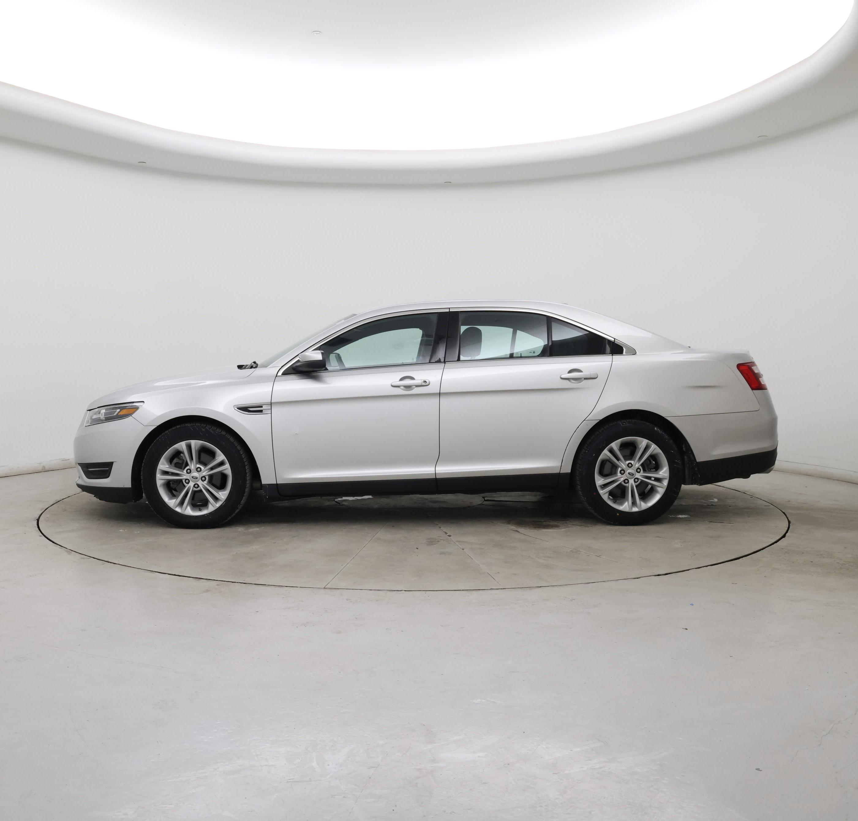 Thumbnail: 2016 Ford Taurus - 3