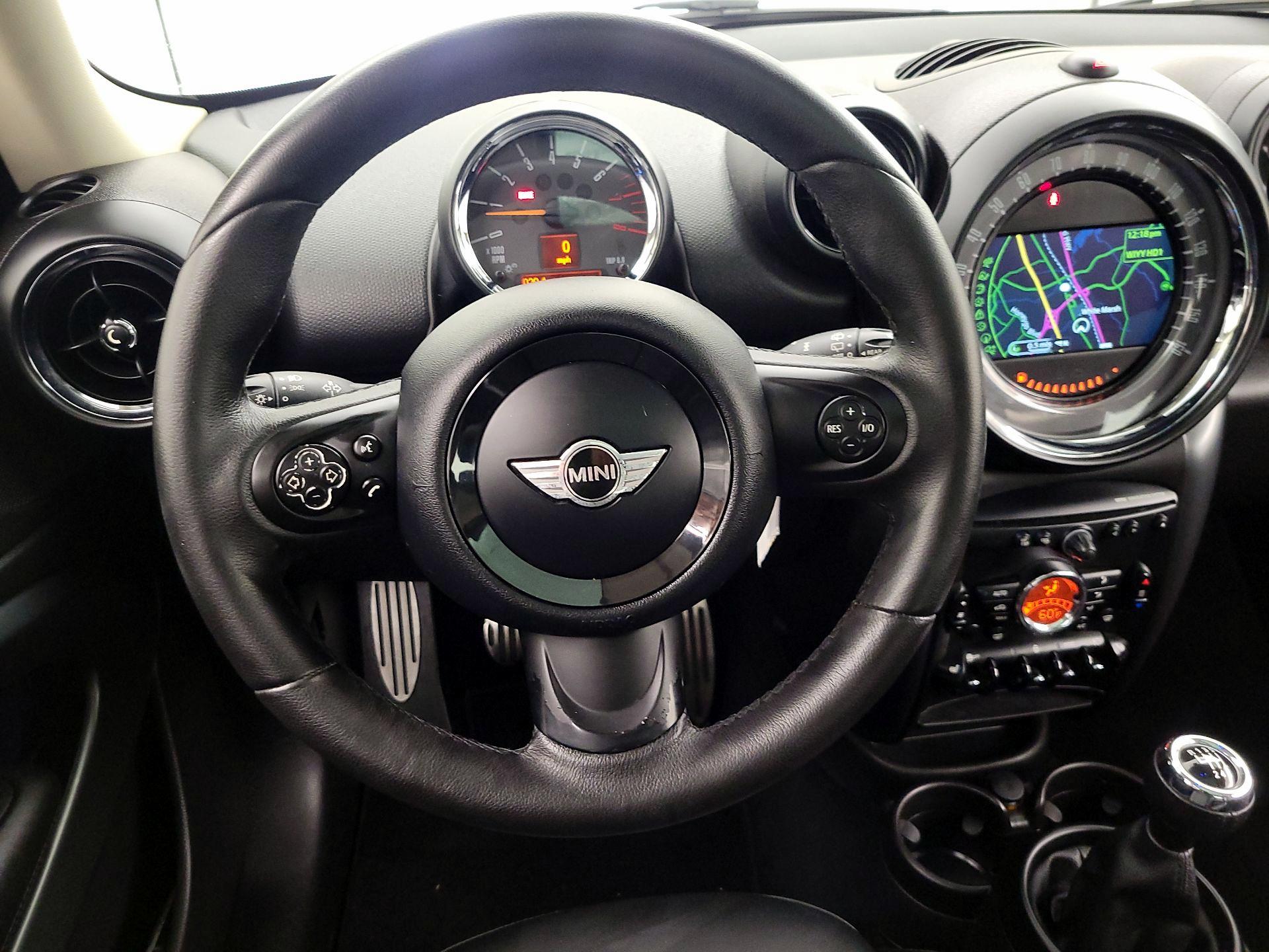 Thumbnail: 2015 MINI Cooper Paceman - 10