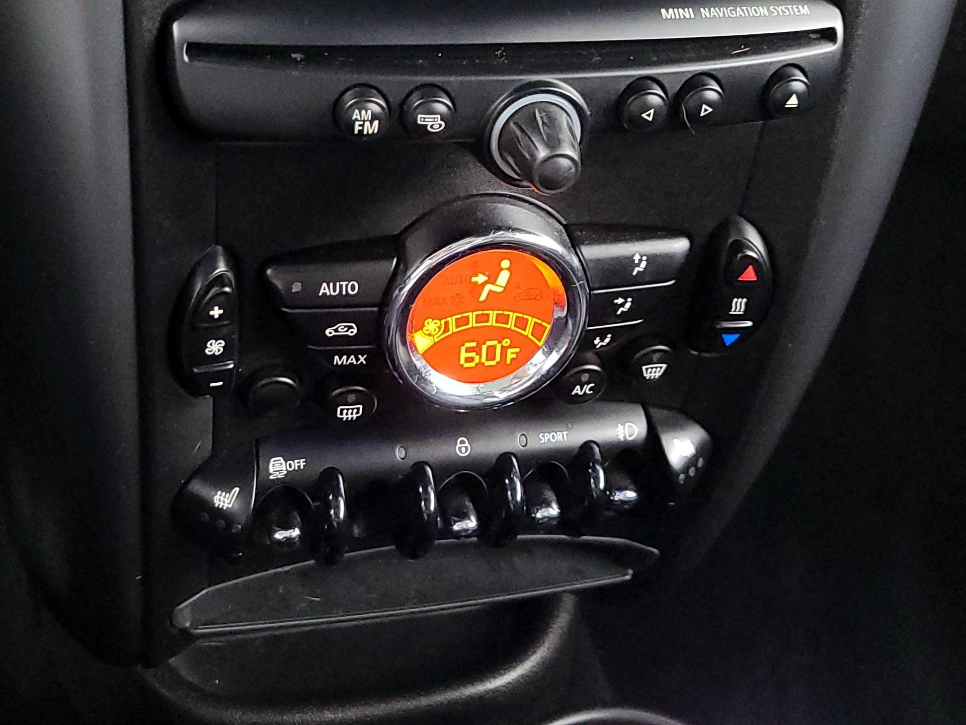 Thumbnail: 2015 MINI Cooper Paceman - 16