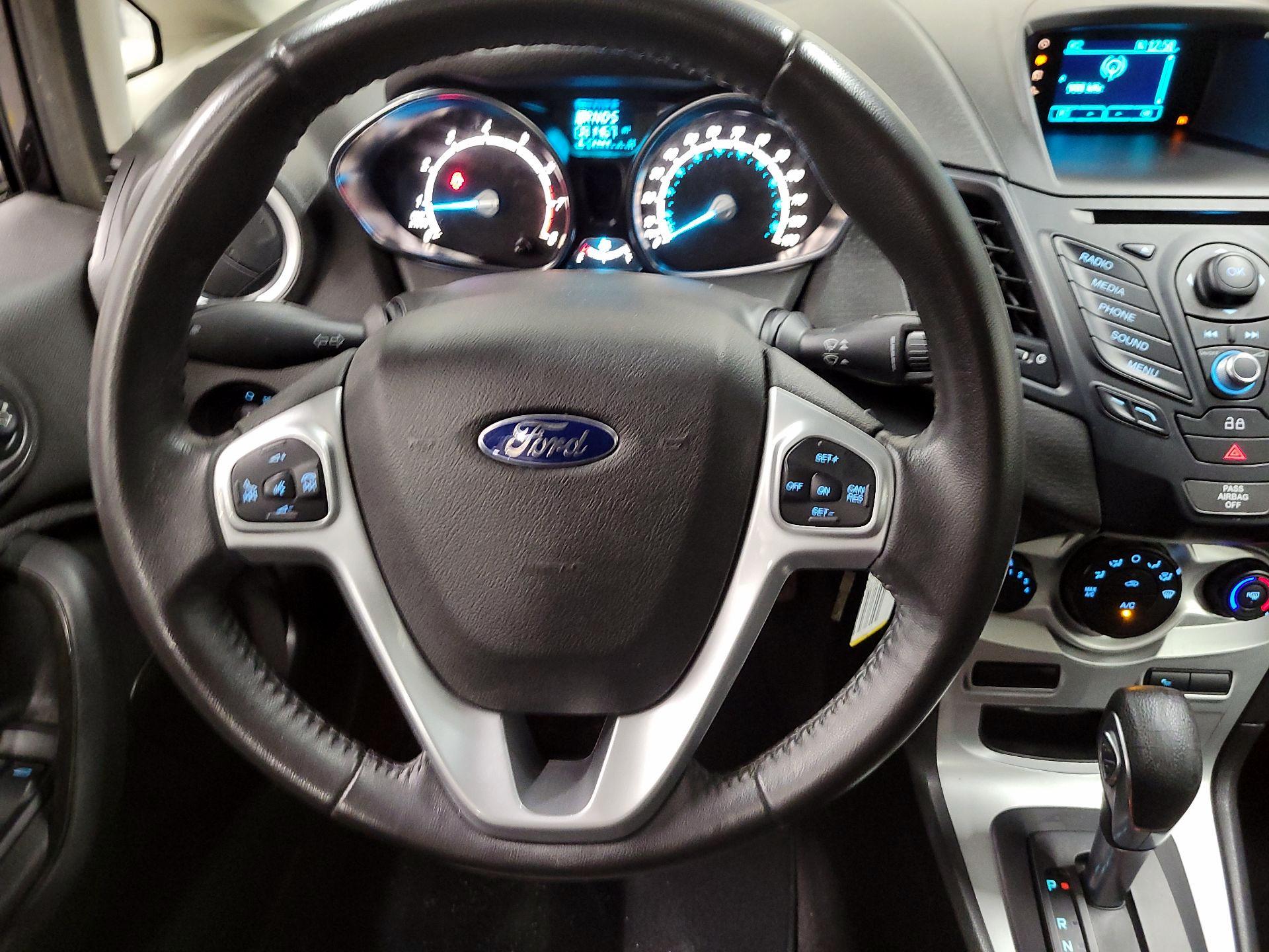 Thumbnail: 2014 Ford Fiesta - 10