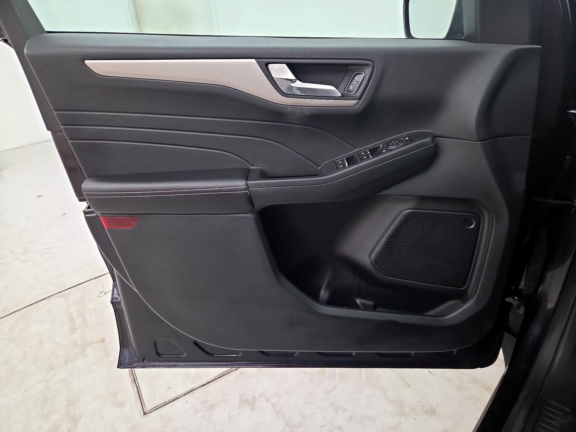 Thumbnail: 2021 Ford Escape - 12