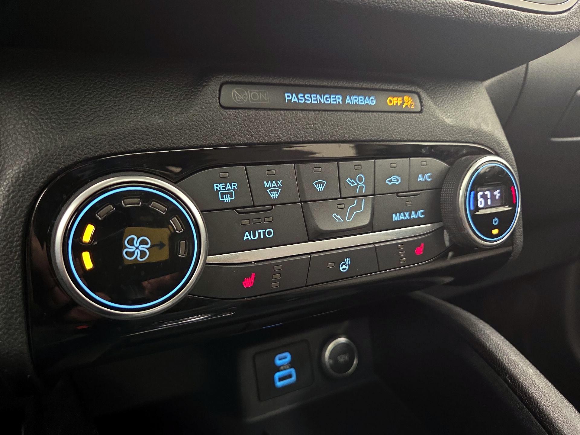 Thumbnail: 2021 Ford Escape - 16