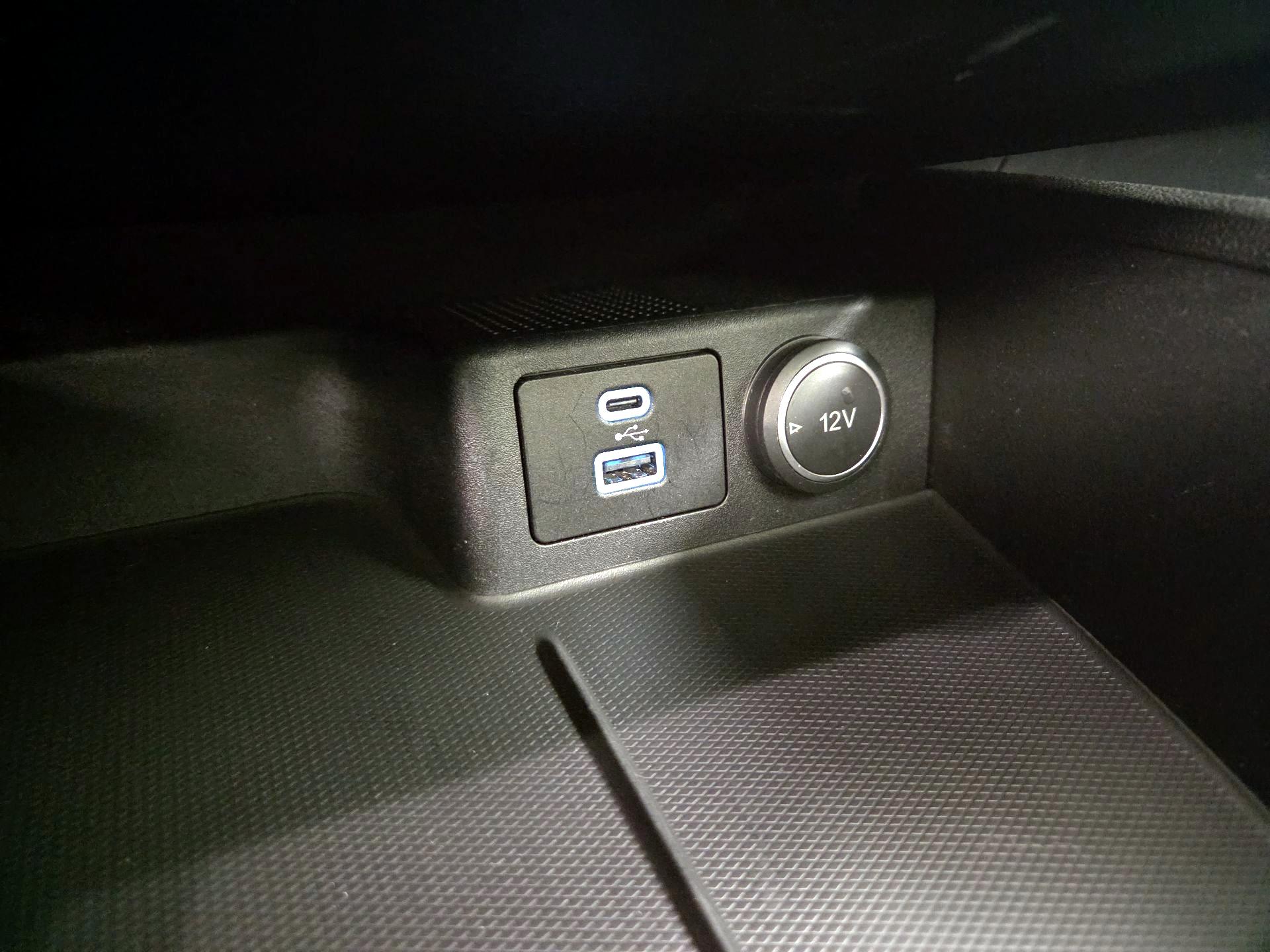 Thumbnail: 2021 Ford Escape - 18