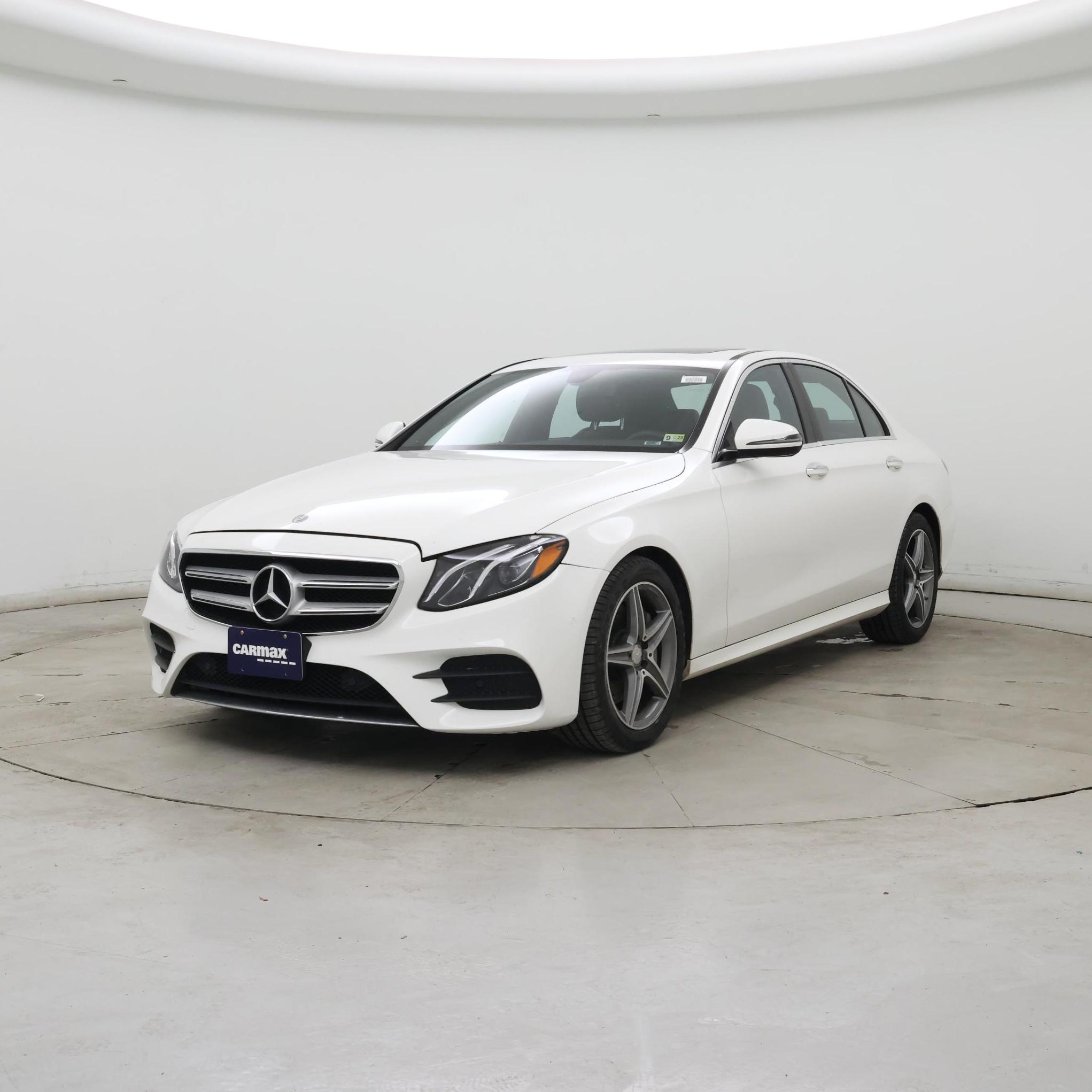 Thumbnail: 2017 Mercedes-Benz E-Class - 4