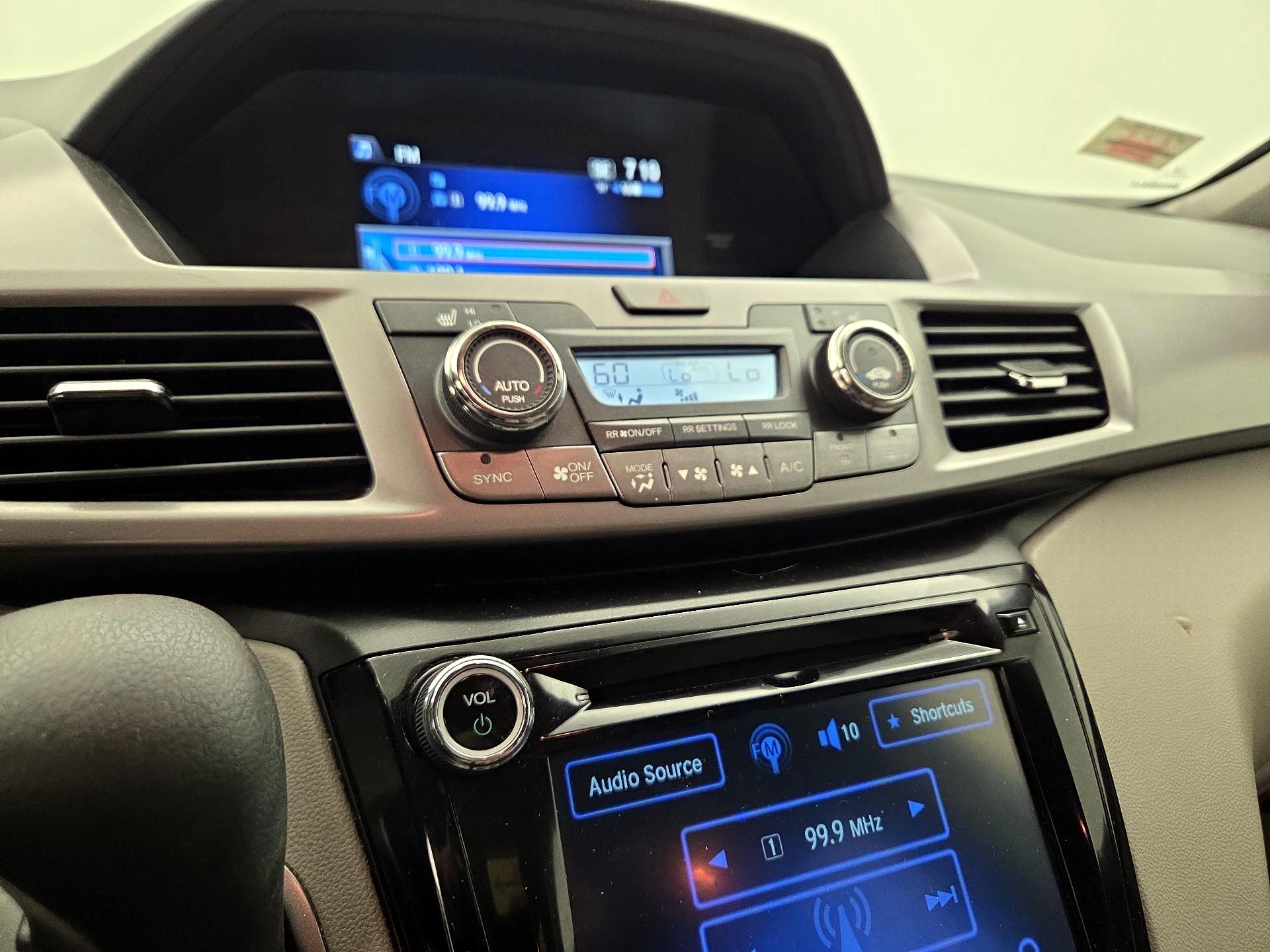 Thumbnail: 2016 Honda Odyssey - 16