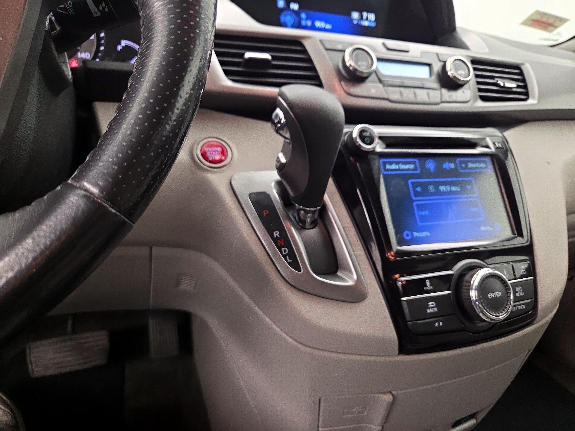 Thumbnail: 2016 Honda Odyssey - 17