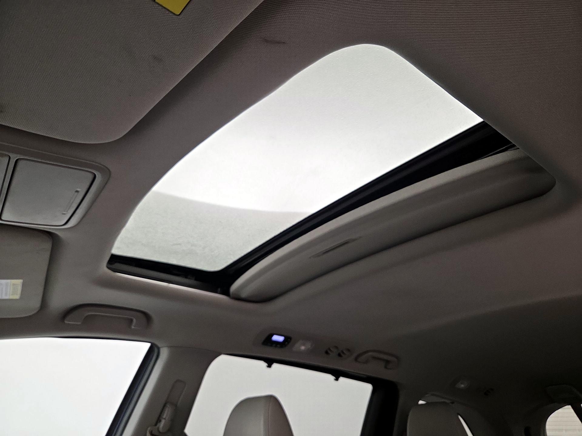 Thumbnail: 2016 Honda Odyssey - 19